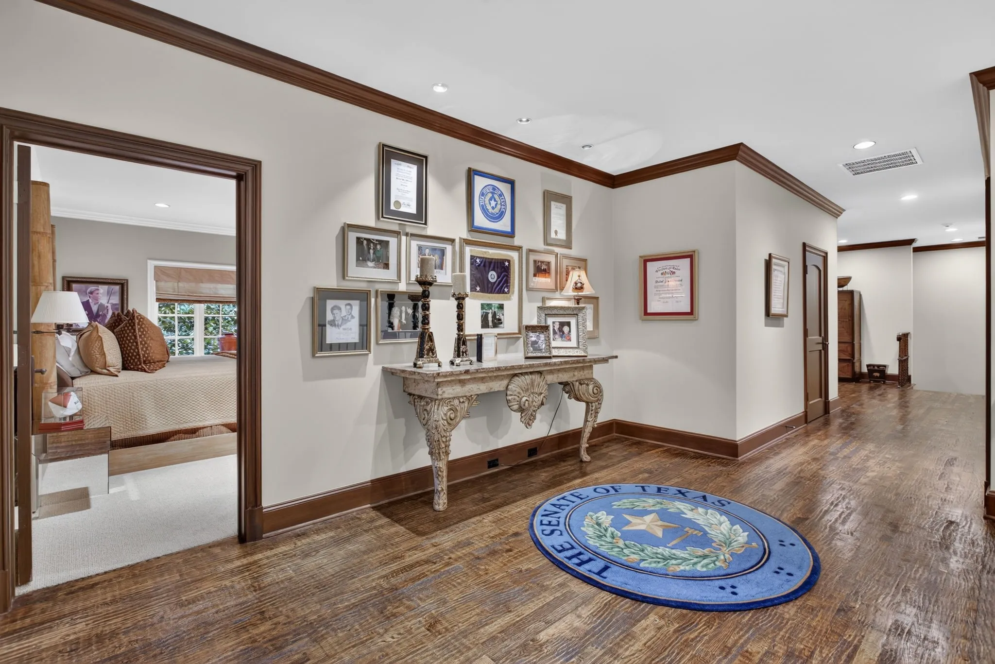 Single Family Residence For Sale in Tarrant County , 1600 Carleton Avenue, Fort Worth, Texas 76107, 5 Bedroom, 6 Bathroom, 4 Garage spaces, 8,908 Sqft, built in 2004, mls#21384164, Real Estate Agent in Fort Worth, Homes For Sale in Tarrant county, Homes For Sale in Fort Worth, Realtor in Fort Worth Texas, Real Estate Brokerage Independent Realty Texas, Luminita Cordes Realtor