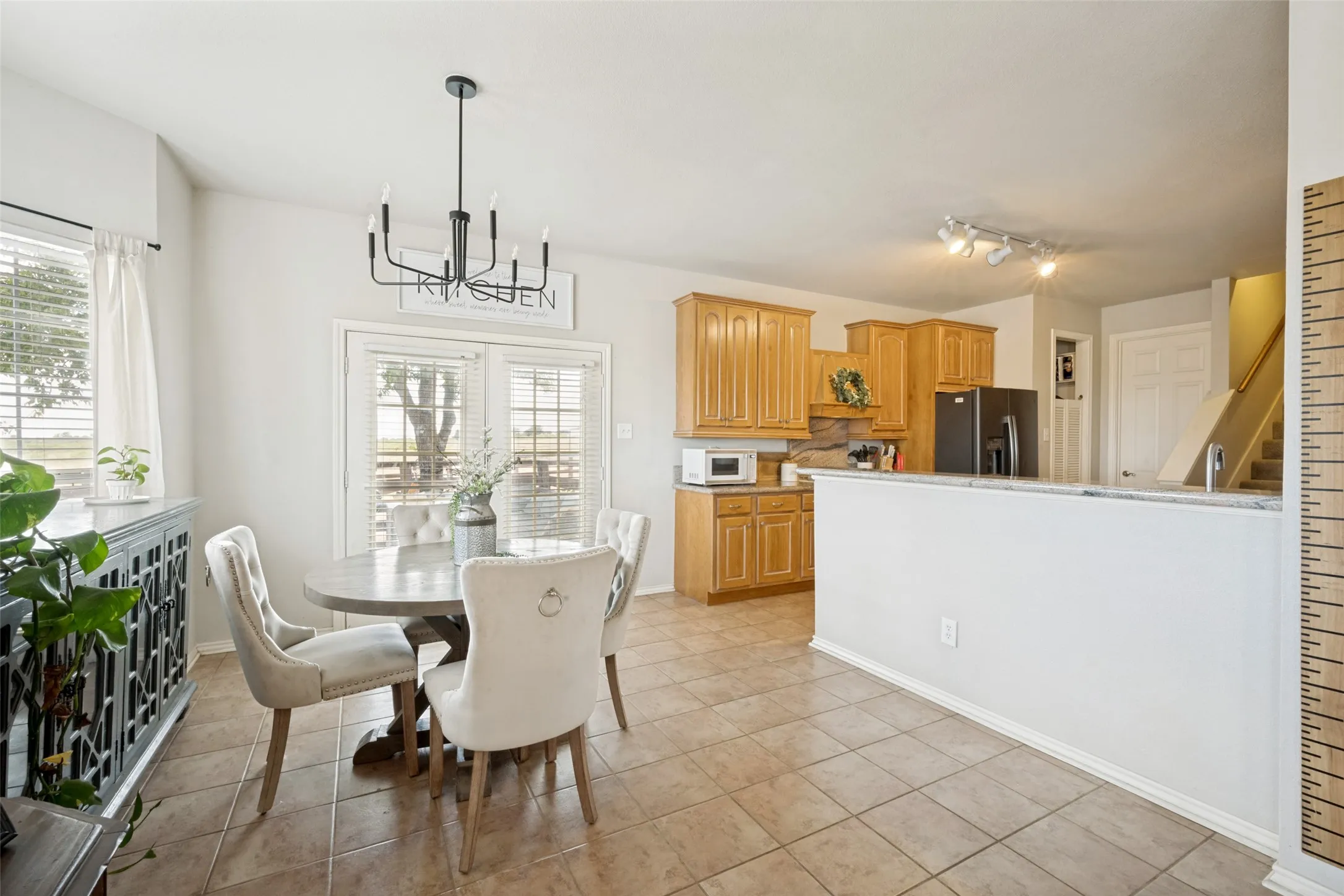 Single Family Residence For Sale in Denton County , 1690 Lawlis Lane, Sanger, Texas 76266, 3 Bedroom, 2 Bathroom, 2 Garage spaces, 2,884 Sqft, built in 2001, mls#21384545, Real Estate Agent in Sanger, Homes For Sale in Denton county, Homes For Sale in Sanger, Realtor in Sanger Texas, Real Estate Brokerage Independent Realty Texas, Luminita Cordes Realtor
