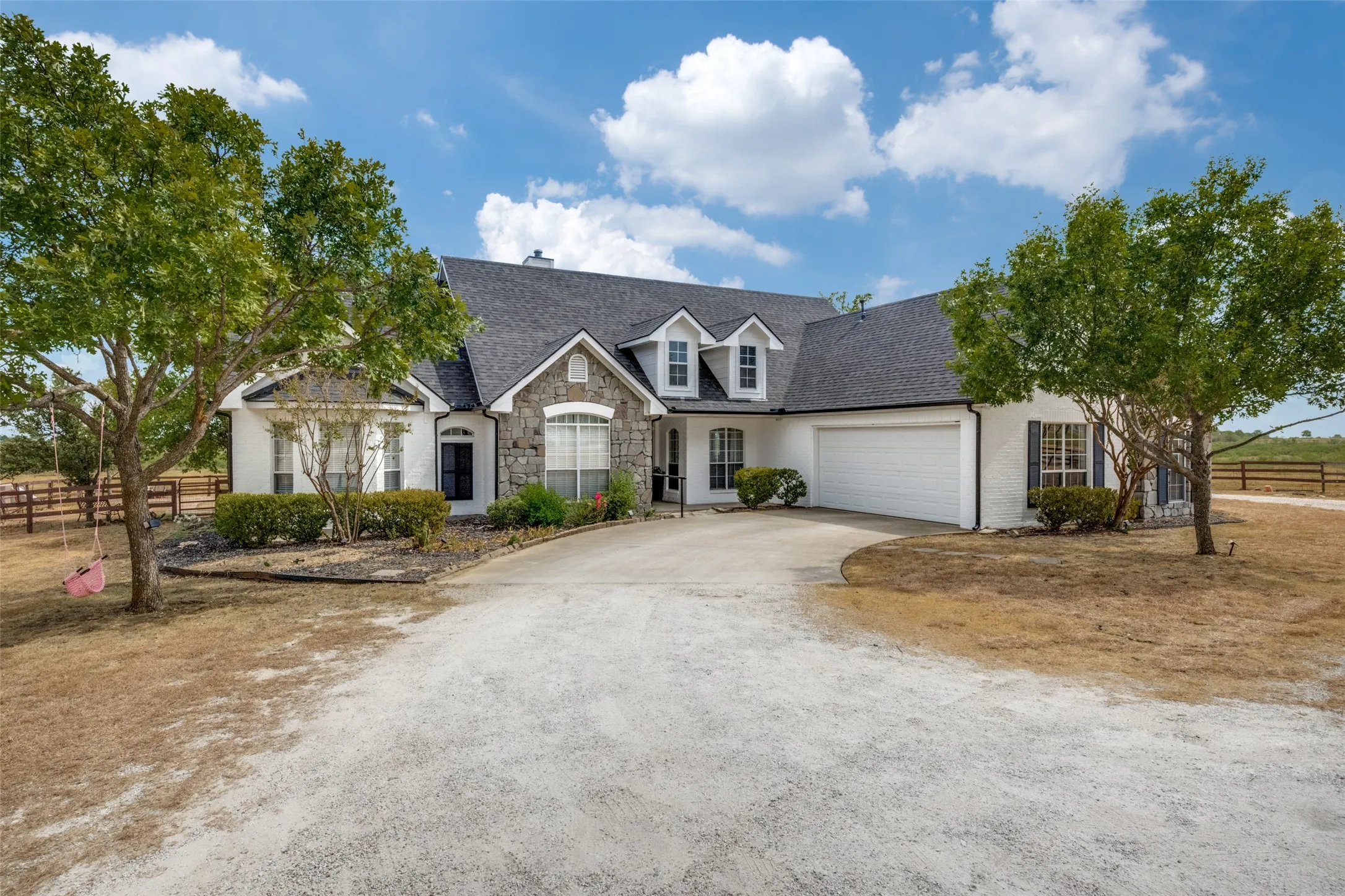 Single Family Residence For Sale in Denton County , 1690 Lawlis Lane, Sanger, Texas 76266, 3 Bedroom, 2 Bathroom, 2 Garage spaces, 2,884 Sqft, built in 2001, mls#21384545, Real Estate Agent in Sanger, Homes For Sale in Denton county, Homes For Sale in Sanger, Realtor in Sanger Texas, Real Estate Brokerage Independent Realty Texas, Luminita Cordes Realtor