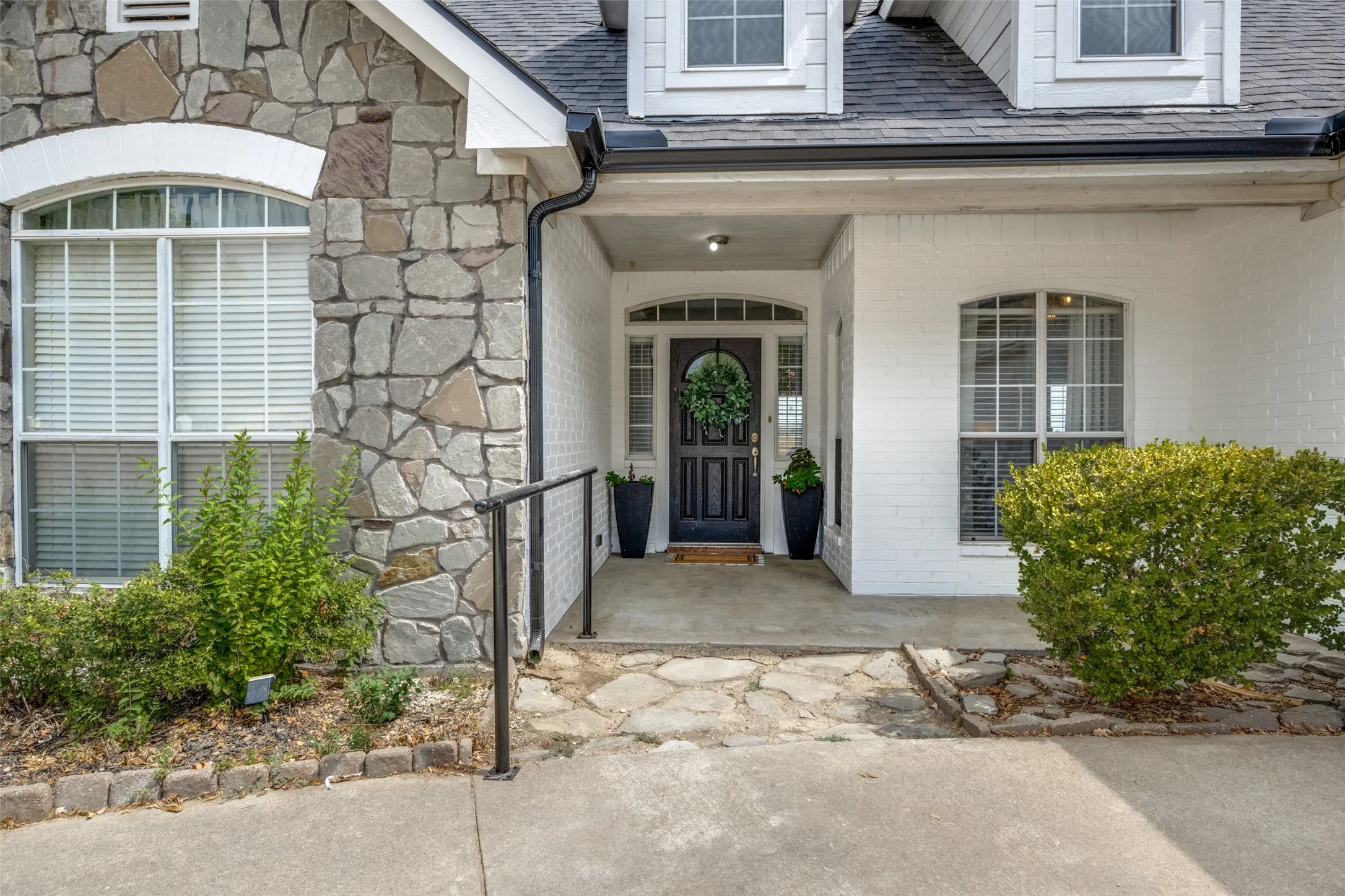 Single Family Residence For Sale in Denton County , 1690 Lawlis Lane, Sanger, Texas 76266, 3 Bedroom, 2 Bathroom, 2 Garage spaces, 2,884 Sqft, built in 2001, mls#21384545, Real Estate Agent in Sanger, Homes For Sale in Denton county, Homes For Sale in Sanger, Realtor in Sanger Texas, Real Estate Brokerage Independent Realty Texas, Luminita Cordes Realtor