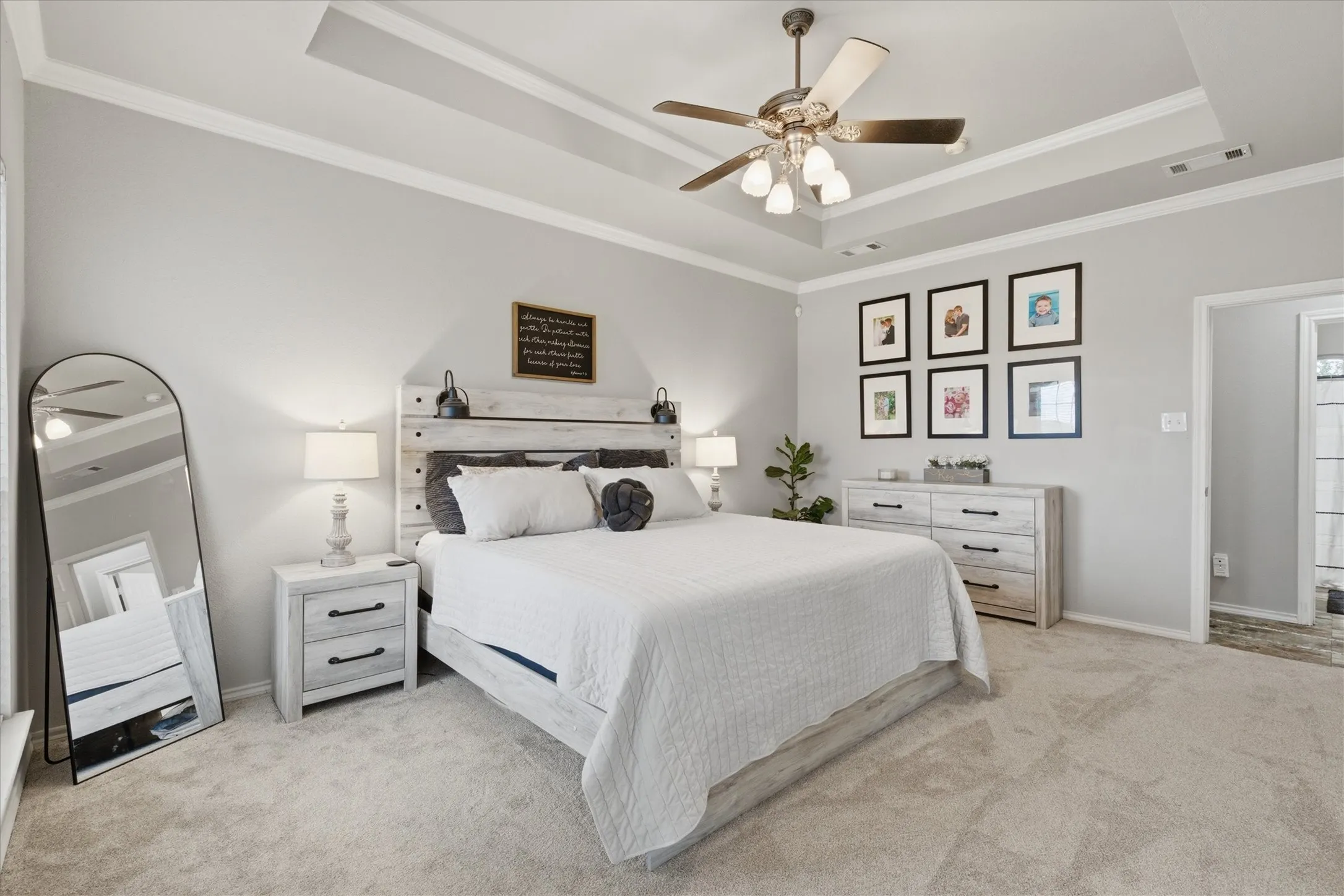 Single Family Residence For Sale in Denton County , 1690 Lawlis Lane, Sanger, Texas 76266, 3 Bedroom, 2 Bathroom, 2 Garage spaces, 2,884 Sqft, built in 2001, mls#21384545, Real Estate Agent in Sanger, Homes For Sale in Denton county, Homes For Sale in Sanger, Realtor in Sanger Texas, Real Estate Brokerage Independent Realty Texas, Luminita Cordes Realtor