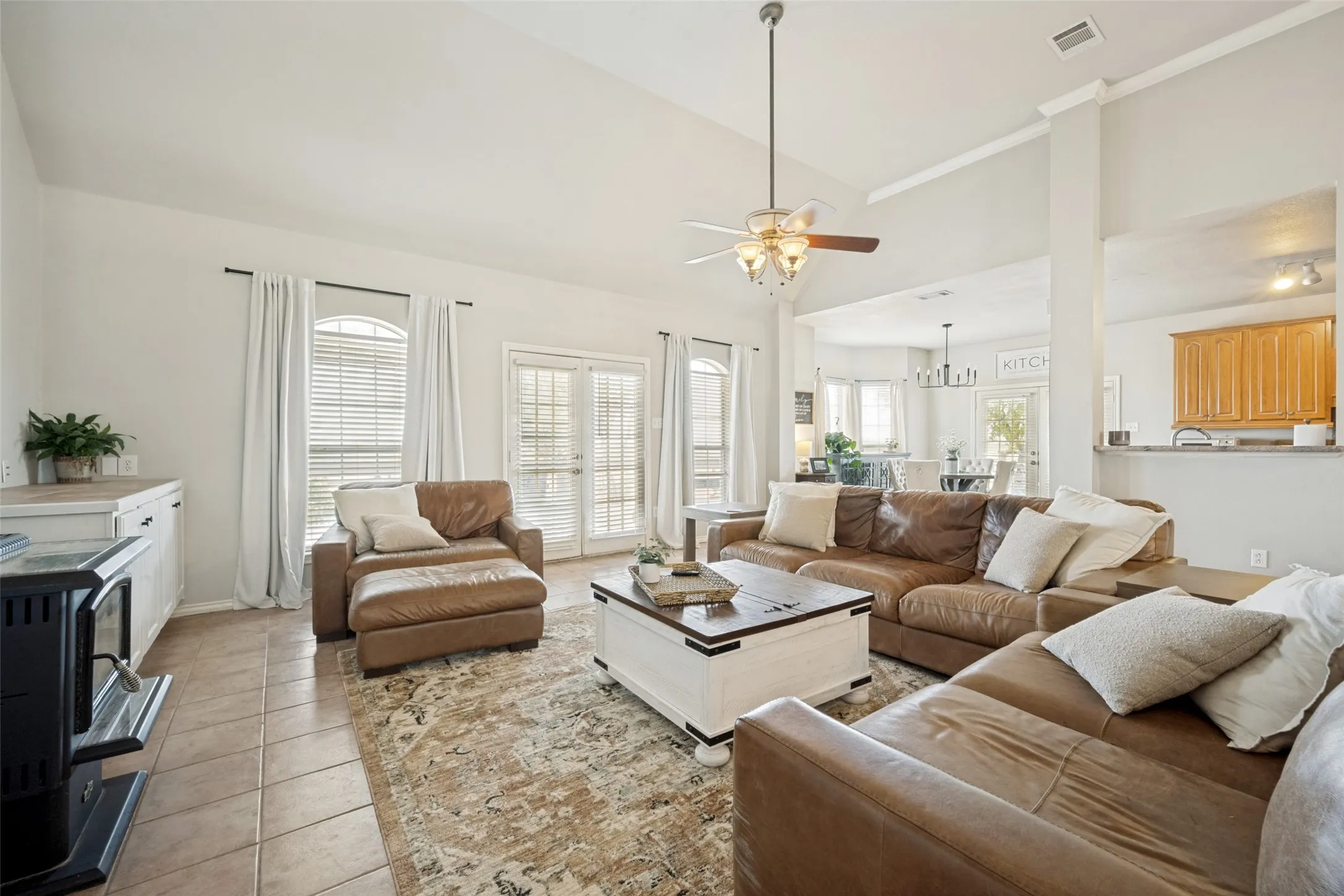 Single Family Residence For Sale in Denton County , 1690 Lawlis Lane, Sanger, Texas 76266, 3 Bedroom, 2 Bathroom, 2 Garage spaces, 2,884 Sqft, built in 2001, mls#21384545, Real Estate Agent in Sanger, Homes For Sale in Denton county, Homes For Sale in Sanger, Realtor in Sanger Texas, Real Estate Brokerage Independent Realty Texas, Luminita Cordes Realtor