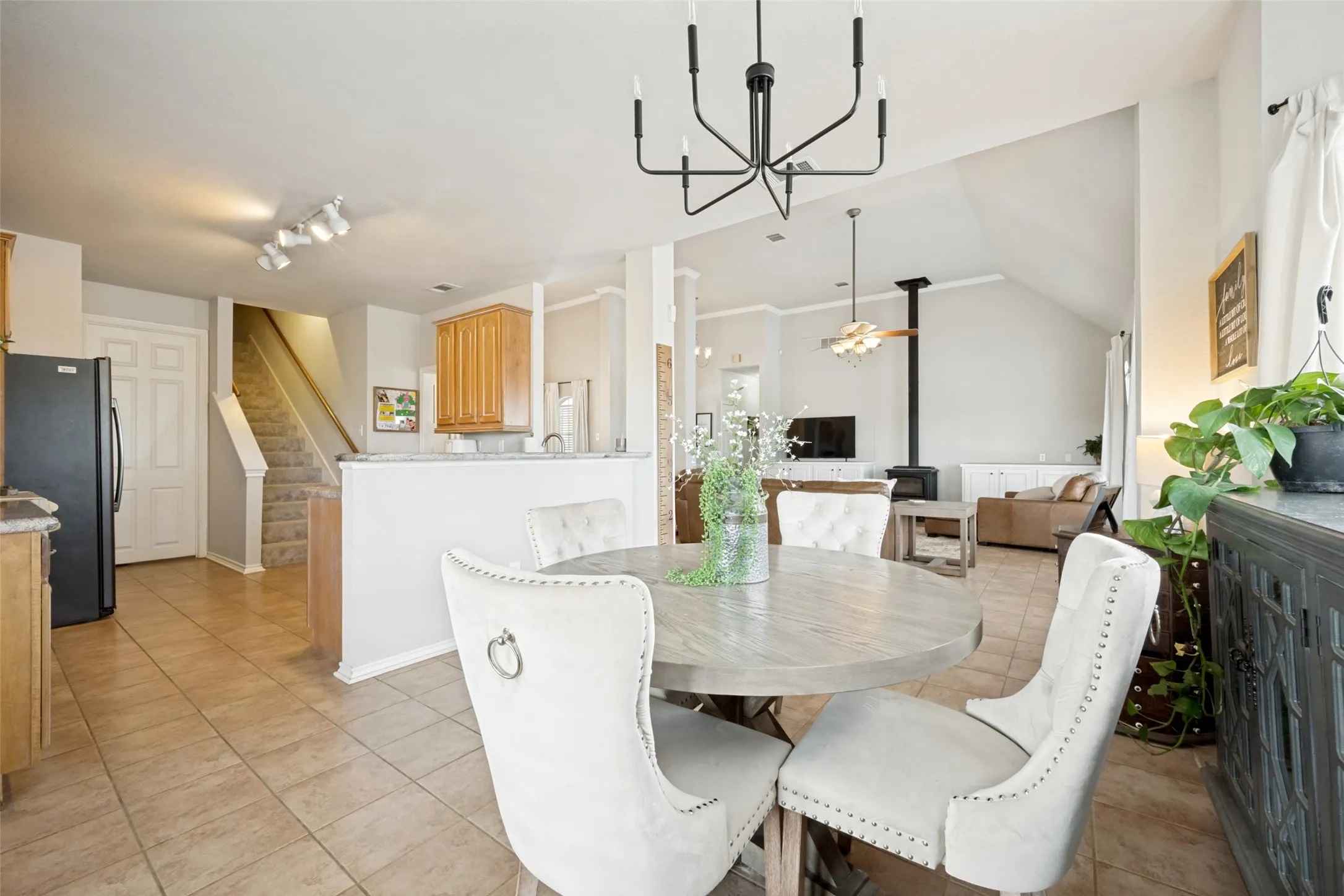 Single Family Residence For Sale in Denton County , 1690 Lawlis Lane, Sanger, Texas 76266, 3 Bedroom, 2 Bathroom, 2 Garage spaces, 2,884 Sqft, built in 2001, mls#21384545, Real Estate Agent in Sanger, Homes For Sale in Denton county, Homes For Sale in Sanger, Realtor in Sanger Texas, Real Estate Brokerage Independent Realty Texas, Luminita Cordes Realtor