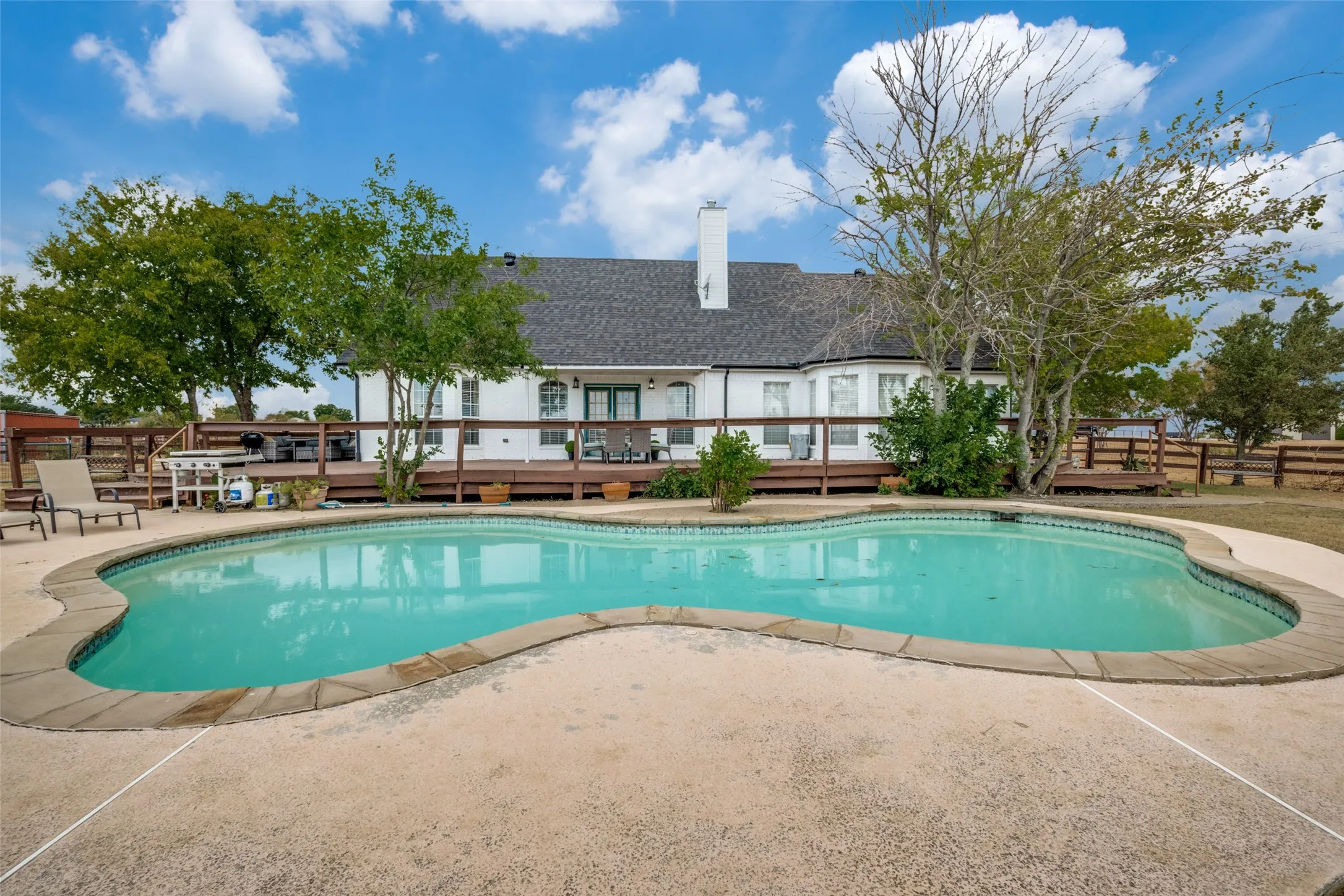 Single Family Residence For Sale in Denton County , 1690 Lawlis Lane, Sanger, Texas 76266, 3 Bedroom, 2 Bathroom, 2 Garage spaces, 2,884 Sqft, built in 2001, mls#21384545, Real Estate Agent in Sanger, Homes For Sale in Denton county, Homes For Sale in Sanger, Realtor in Sanger Texas, Real Estate Brokerage Independent Realty Texas, Luminita Cordes Realtor