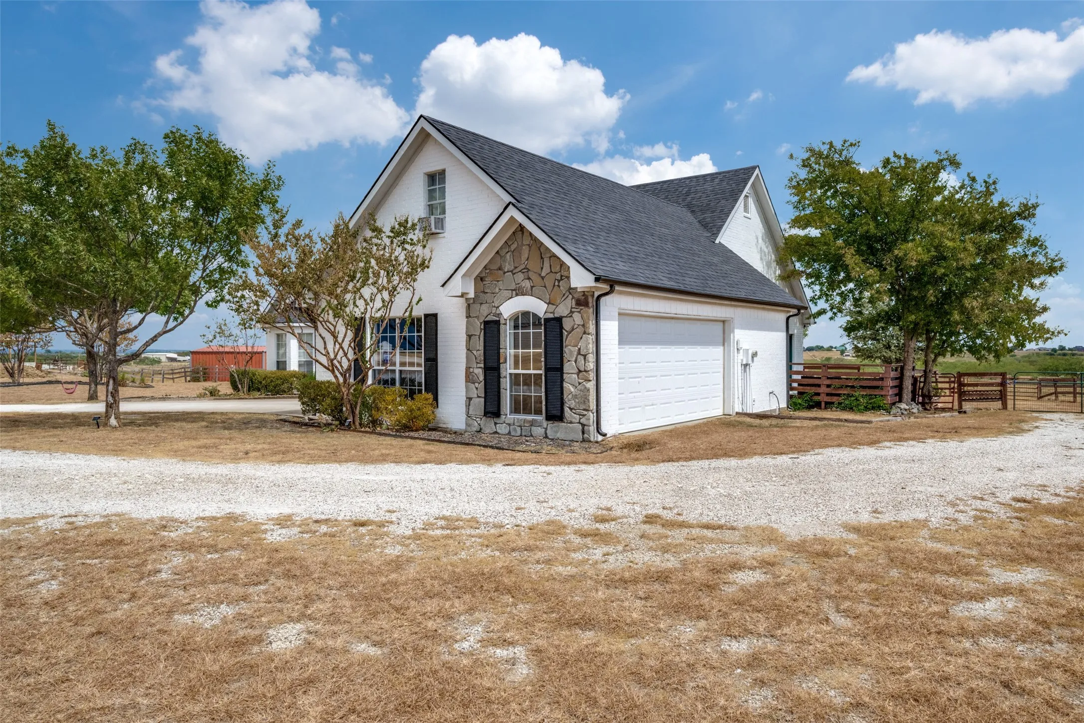 Single Family Residence For Sale in Denton County , 1690 Lawlis Lane, Sanger, Texas 76266, 3 Bedroom, 2 Bathroom, 2 Garage spaces, 2,884 Sqft, built in 2001, mls#21384545, Real Estate Agent in Sanger, Homes For Sale in Denton county, Homes For Sale in Sanger, Realtor in Sanger Texas, Real Estate Brokerage Independent Realty Texas, Luminita Cordes Realtor