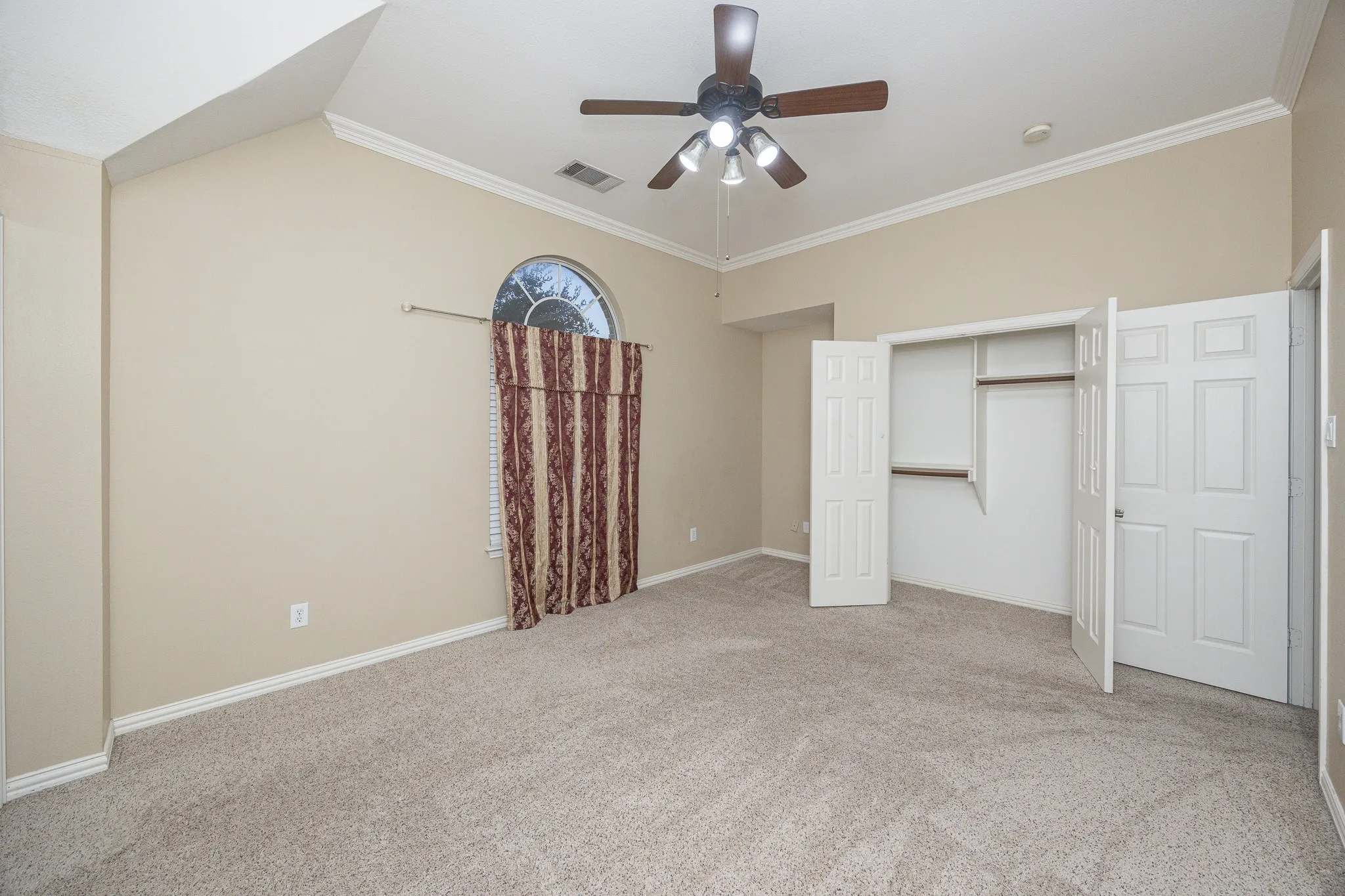 Single Family Residence For Rent in Collin County , 3417 Burnet Drive, Plano, Texas 75025, 4 Bedroom, 4 Bathroom, 3 Garage spaces, 3,189 Sqft, built in 1998, mls#21384568, Real Estate Agent in Plano, Homes For Rent in Collin county, Homes For Rent in Plano, Realtor in Plano Texas, Real Estate Brokerage Independent Realty Texas, Luminita Cordes Realtor