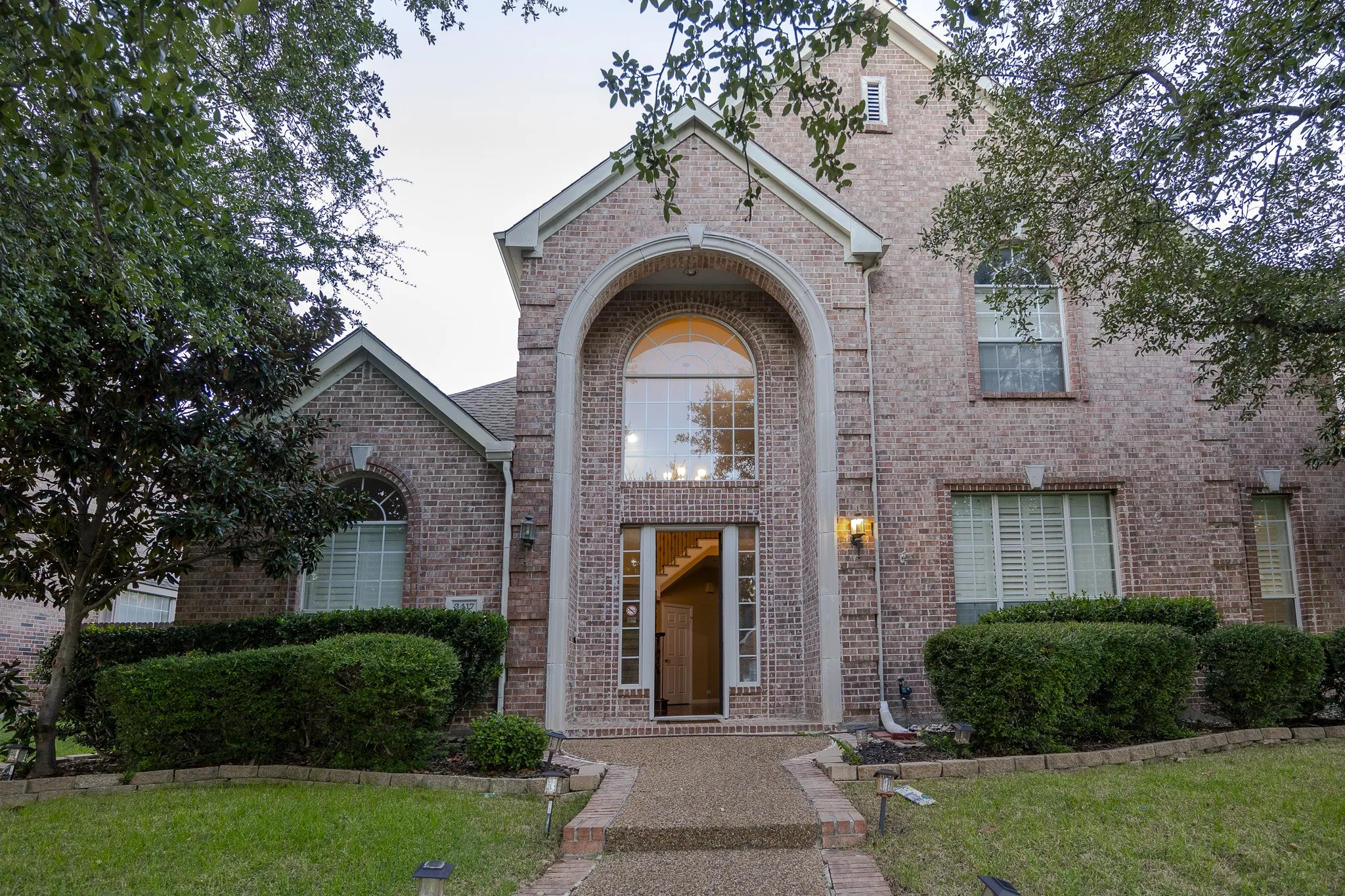 Single Family Residence For Rent in Collin County , 3417 Burnet Drive, Plano, Texas 75025, 4 Bedroom, 4 Bathroom, 3 Garage spaces, 3,189 Sqft, built in 1998, mls#21384568, Real Estate Agent in Plano, Homes For Rent in Collin county, Homes For Rent in Plano, Realtor in Plano Texas, Real Estate Brokerage Independent Realty Texas, Luminita Cordes Realtor