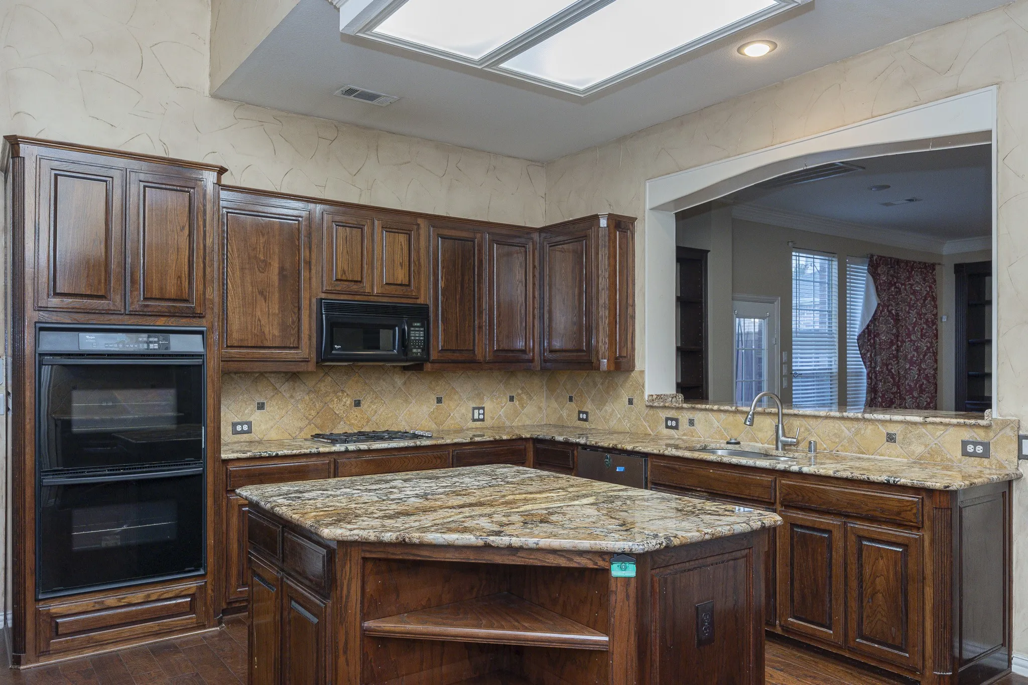 Single Family Residence For Rent in Collin County , 3417 Burnet Drive, Plano, Texas 75025, 4 Bedroom, 4 Bathroom, 3 Garage spaces, 3,189 Sqft, built in 1998, mls#21384568, Real Estate Agent in Plano, Homes For Rent in Collin county, Homes For Rent in Plano, Realtor in Plano Texas, Real Estate Brokerage Independent Realty Texas, Luminita Cordes Realtor