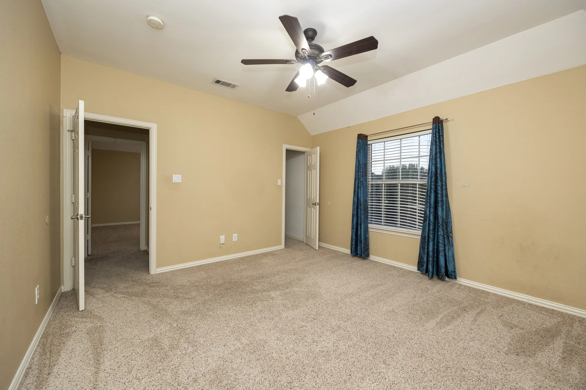 Single Family Residence For Rent in Collin County , 3417 Burnet Drive, Plano, Texas 75025, 4 Bedroom, 4 Bathroom, 3 Garage spaces, 3,189 Sqft, built in 1998, mls#21384568, Real Estate Agent in Plano, Homes For Rent in Collin county, Homes For Rent in Plano, Realtor in Plano Texas, Real Estate Brokerage Independent Realty Texas, Luminita Cordes Realtor