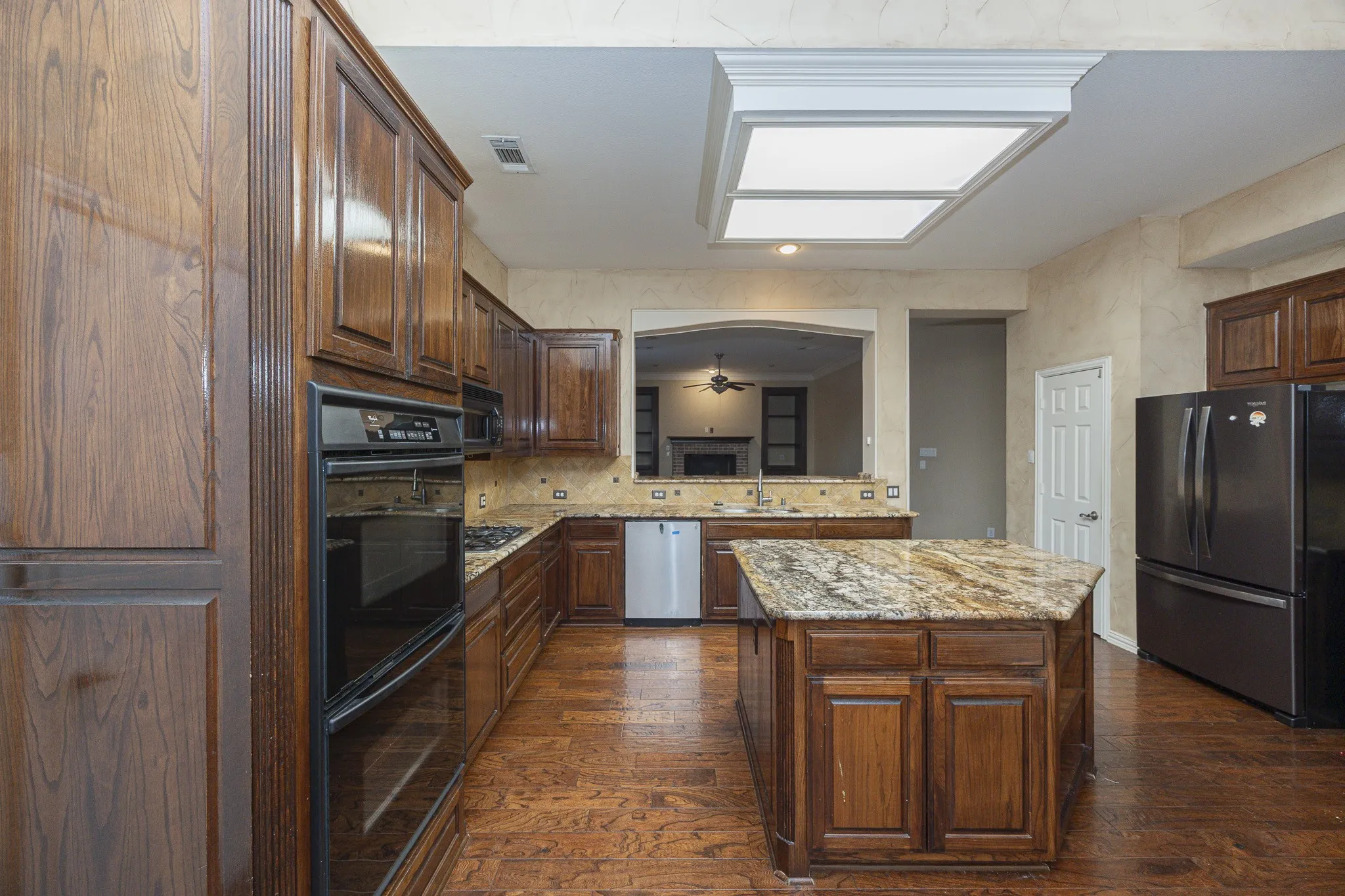 Single Family Residence For Rent in Collin County , 3417 Burnet Drive, Plano, Texas 75025, 4 Bedroom, 4 Bathroom, 3 Garage spaces, 3,189 Sqft, built in 1998, mls#21384568, Real Estate Agent in Plano, Homes For Rent in Collin county, Homes For Rent in Plano, Realtor in Plano Texas, Real Estate Brokerage Independent Realty Texas, Luminita Cordes Realtor