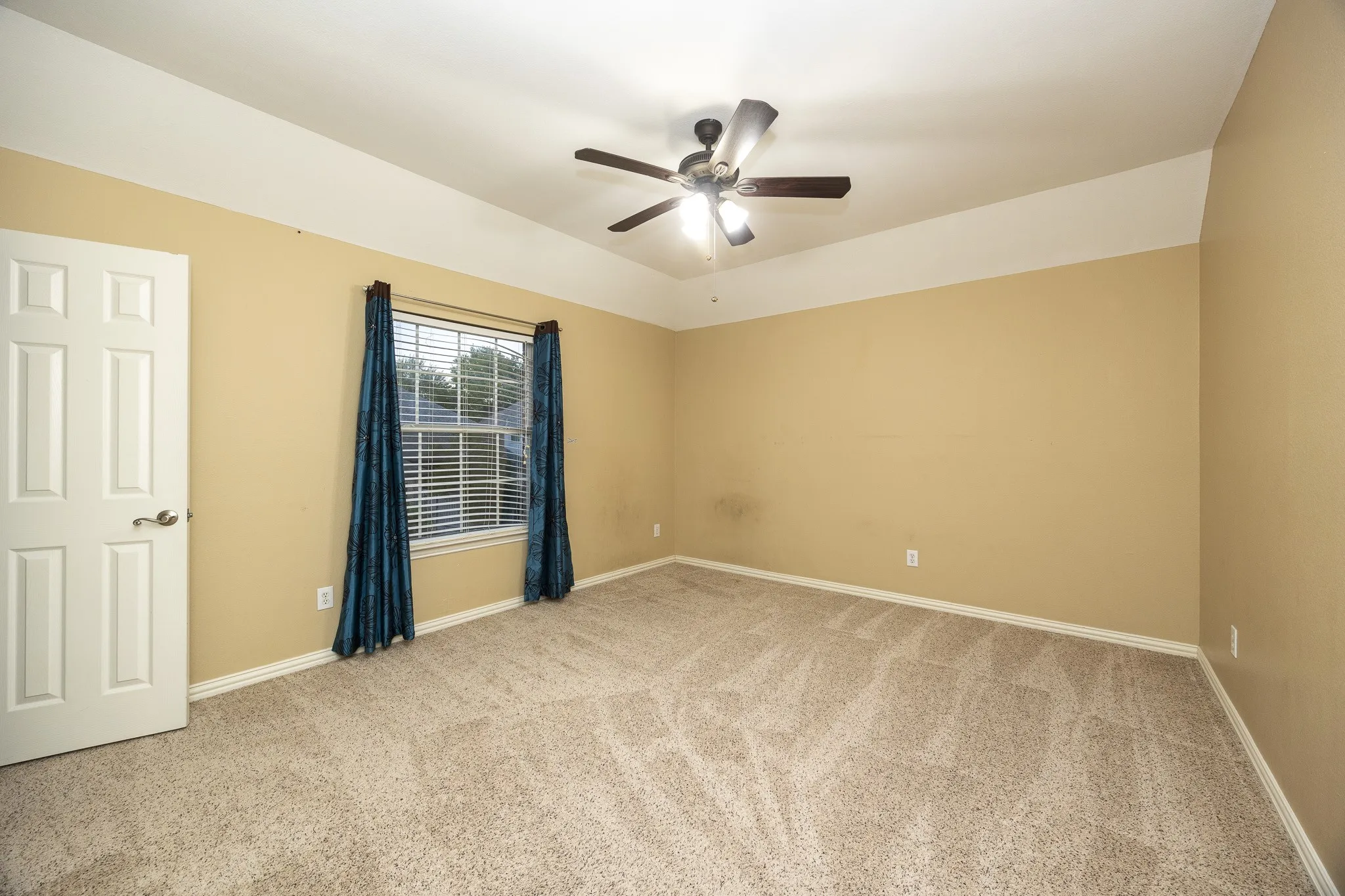 Single Family Residence For Rent in Collin County , 3417 Burnet Drive, Plano, Texas 75025, 4 Bedroom, 4 Bathroom, 3 Garage spaces, 3,189 Sqft, built in 1998, mls#21384568, Real Estate Agent in Plano, Homes For Rent in Collin county, Homes For Rent in Plano, Realtor in Plano Texas, Real Estate Brokerage Independent Realty Texas, Luminita Cordes Realtor