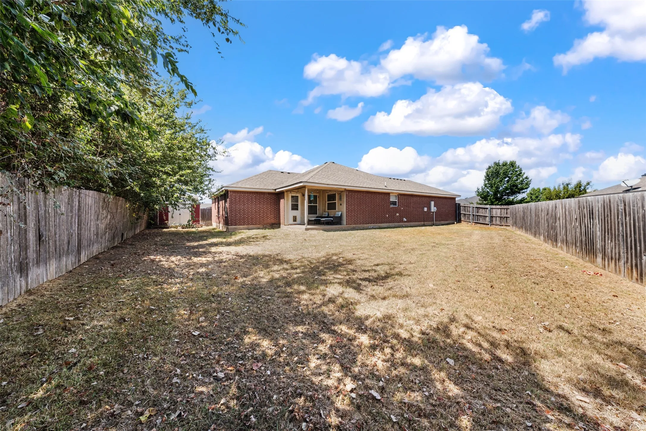 Single Family Residence For Sale in Mc Lennan County , 620 Apple Cross Court, Robinson, Texas 76706, 3 Bedroom, 2 Bathroom, 2 Garage spaces, 1,605 Sqft, built in 2011, mls#21384596, Real Estate Agent in Robinson, Homes For Sale in Mc Lennan county, Homes For Sale in Robinson, Realtor in Robinson Texas, Real Estate Brokerage Independent Realty Texas, Luminita Cordes Realtor