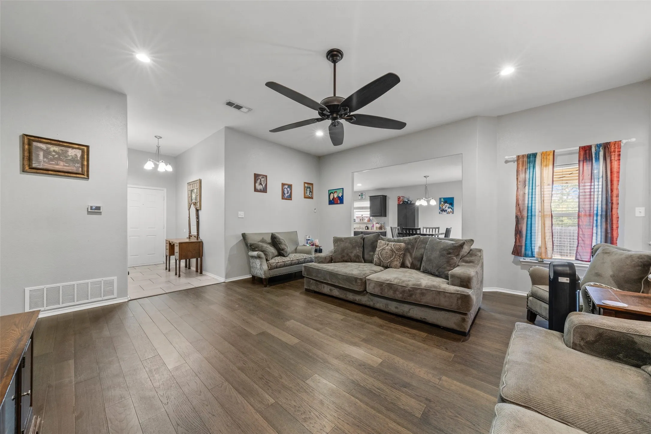 Single Family Residence For Sale in Mc Lennan County , 620 Apple Cross Court, Robinson, Texas 76706, 3 Bedroom, 2 Bathroom, 2 Garage spaces, 1,605 Sqft, built in 2011, mls#21384596, Real Estate Agent in Robinson, Homes For Sale in Mc Lennan county, Homes For Sale in Robinson, Realtor in Robinson Texas, Real Estate Brokerage Independent Realty Texas, Luminita Cordes Realtor