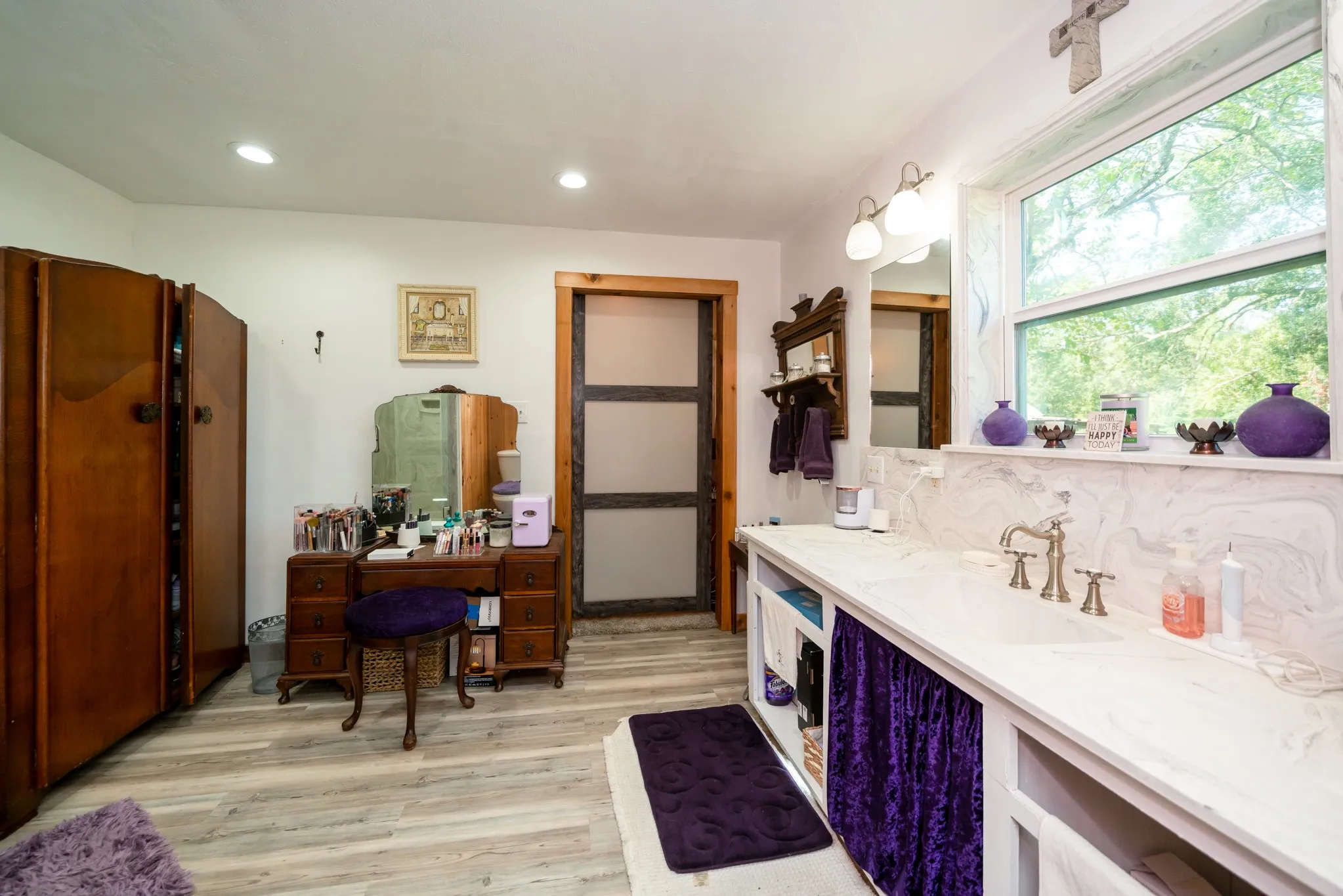 Single Family Residence For Sale in Cherokee County , 2130 E FM 22, Jacksonville, Texas 75766, 3 Bedroom, 3 Bathroom, 2 Garage spaces, 2,400 Sqft, built in 1975, mls#21383681, Real Estate Agent in Jacksonville, Homes For Sale in Cherokee county, Homes For Sale in Jacksonville, Realtor in Jacksonville Texas, Real Estate Brokerage Independent Realty Texas, Luminita Cordes Realtor