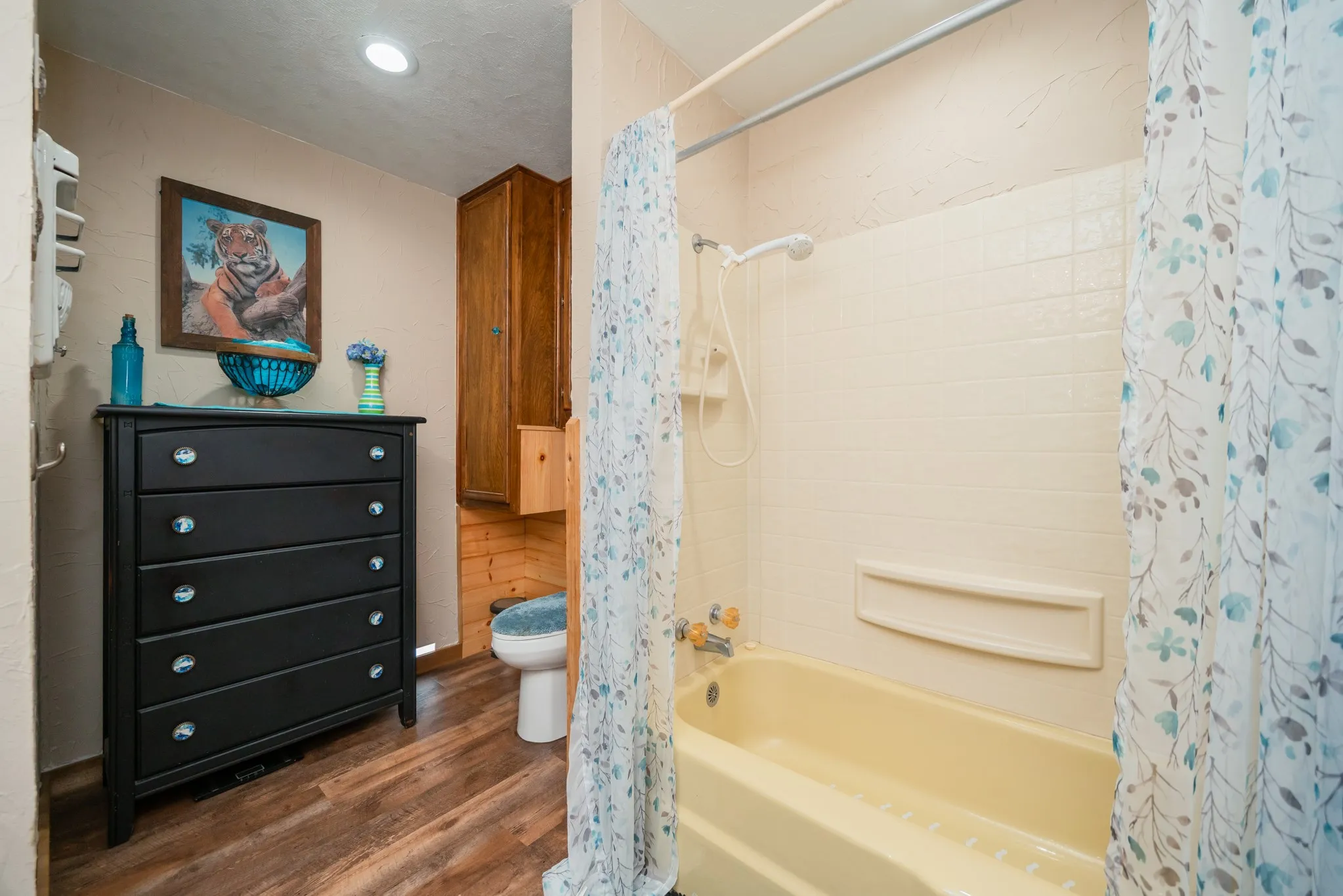 Single Family Residence For Sale in Cherokee County , 2130 E FM 22, Jacksonville, Texas 75766, 3 Bedroom, 3 Bathroom, 2 Garage spaces, 2,400 Sqft, built in 1975, mls#21383681, Real Estate Agent in Jacksonville, Homes For Sale in Cherokee county, Homes For Sale in Jacksonville, Realtor in Jacksonville Texas, Real Estate Brokerage Independent Realty Texas, Luminita Cordes Realtor