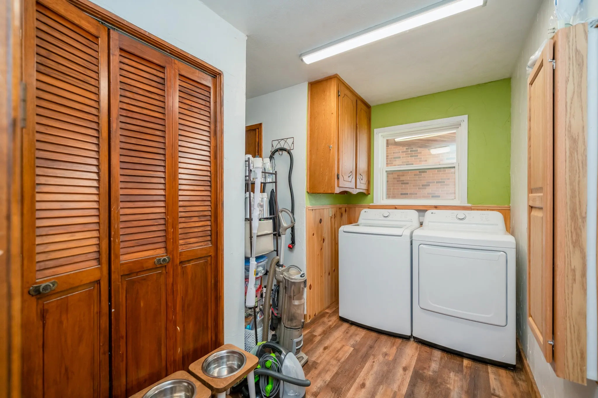 Single Family Residence For Sale in Cherokee County , 2130 E FM 22, Jacksonville, Texas 75766, 3 Bedroom, 3 Bathroom, 2 Garage spaces, 2,400 Sqft, built in 1975, mls#21383681, Real Estate Agent in Jacksonville, Homes For Sale in Cherokee county, Homes For Sale in Jacksonville, Realtor in Jacksonville Texas, Real Estate Brokerage Independent Realty Texas, Luminita Cordes Realtor