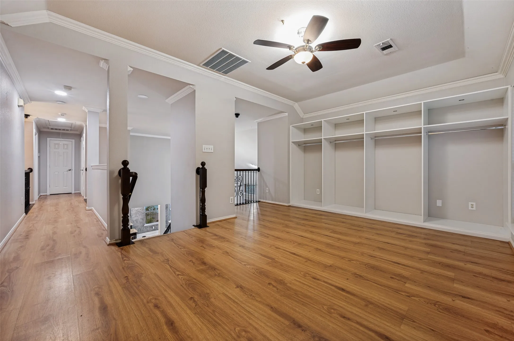 Single Family Residence For Sale in Tarrant County , 3145 Joyce Court, Grapevine, Texas 76051, 4 Bedroom, 4 Bathroom, 3 Garage spaces, 3,233 Sqft, built in 1997, mls#21384623, Real Estate Agent in Grapevine, Homes For Sale in Tarrant county, Homes For Sale in Grapevine, Realtor in Grapevine Texas, Real Estate Brokerage Independent Realty Texas, Luminita Cordes Realtor
