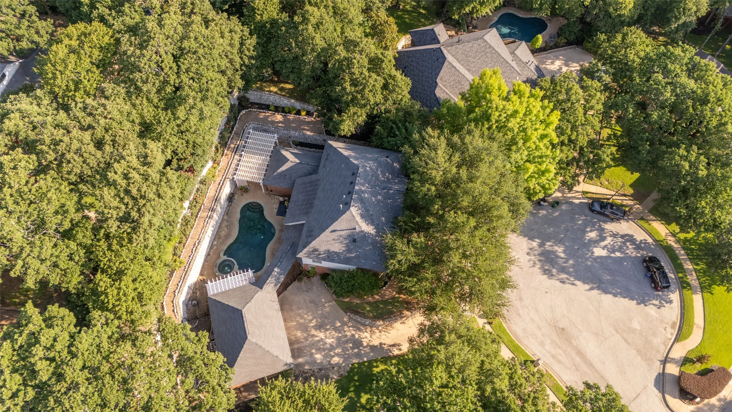 Single Family Residence For Sale in Tarrant County , 3145 Joyce Court, Grapevine, Texas 76051, 4 Bedroom, 4 Bathroom, 3 Garage spaces, 3,233 Sqft, built in 1997, mls#21384623, Real Estate Agent in Grapevine, Homes For Sale in Tarrant county, Homes For Sale in Grapevine, Realtor in Grapevine Texas, Real Estate Brokerage Independent Realty Texas, Luminita Cordes Realtor