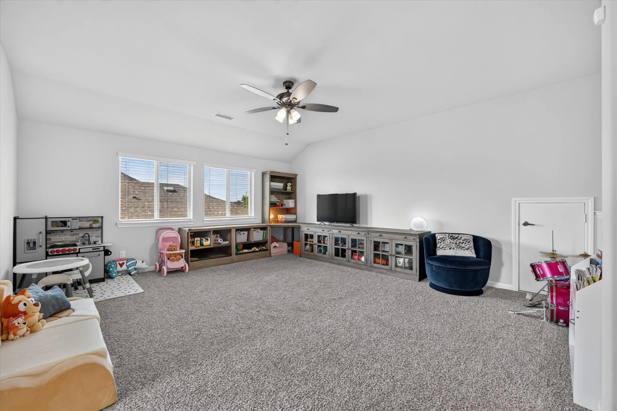 Single Family Residence For Sale in Collin County , 1017 Greywood Drive, Anna, Texas 75409, 4 Bedroom, 4 Bathroom, 2 Garage spaces, 2,650 Sqft, built in 2022, mls#21377894, Real Estate Agent in Anna, Homes For Sale in Collin county, Homes For Sale in Anna, Realtor in Anna Texas, Real Estate Brokerage Independent Realty Texas, Luminita Cordes Realtor