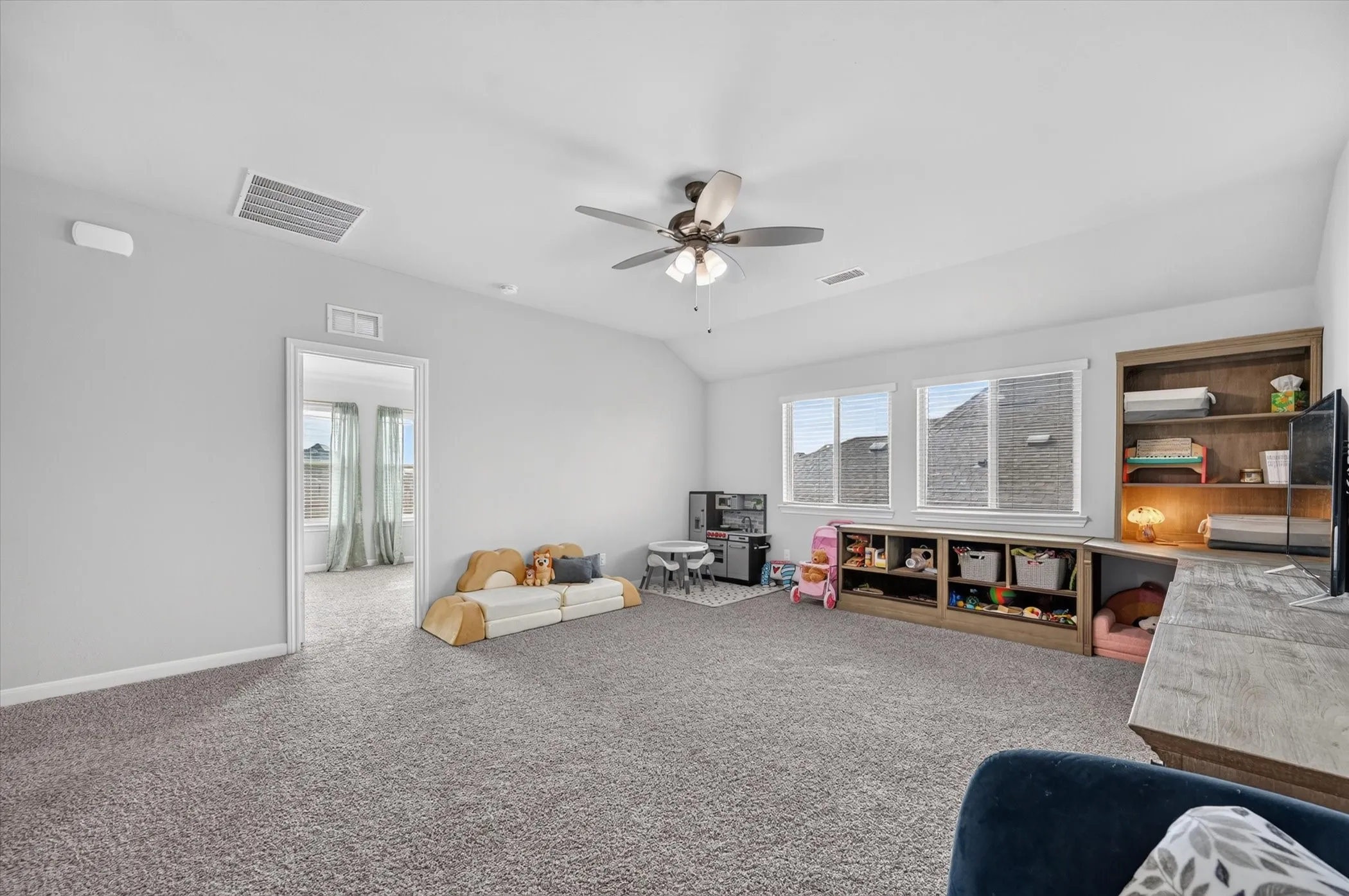 Single Family Residence For Sale in Collin County , 1017 Greywood Drive, Anna, Texas 75409, 4 Bedroom, 4 Bathroom, 2 Garage spaces, 2,650 Sqft, built in 2022, mls#21377894, Real Estate Agent in Anna, Homes For Sale in Collin county, Homes For Sale in Anna, Realtor in Anna Texas, Real Estate Brokerage Independent Realty Texas, Luminita Cordes Realtor