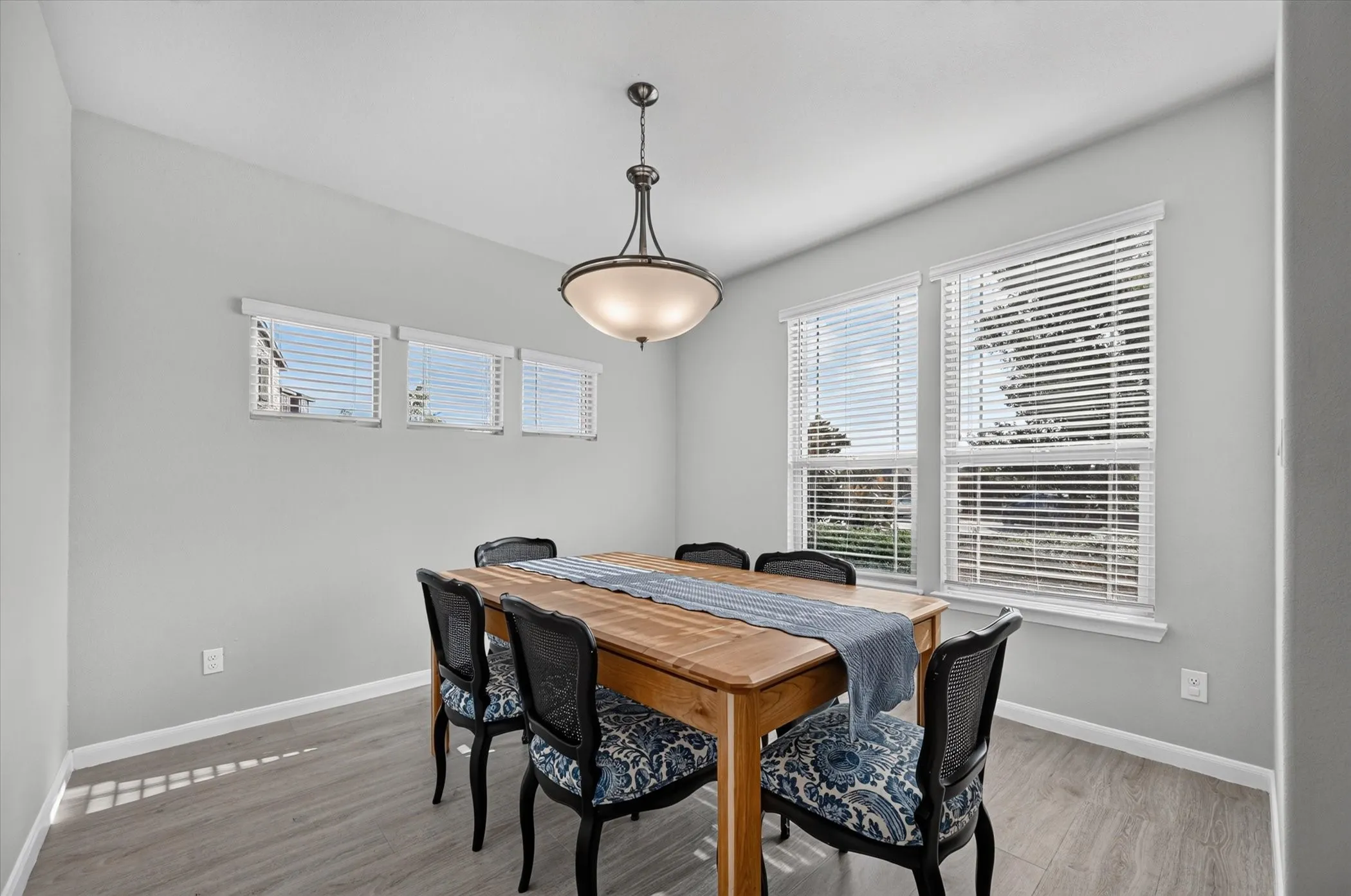 Single Family Residence For Sale in Collin County , 1017 Greywood Drive, Anna, Texas 75409, 4 Bedroom, 4 Bathroom, 2 Garage spaces, 2,650 Sqft, built in 2022, mls#21377894, Real Estate Agent in Anna, Homes For Sale in Collin county, Homes For Sale in Anna, Realtor in Anna Texas, Real Estate Brokerage Independent Realty Texas, Luminita Cordes Realtor