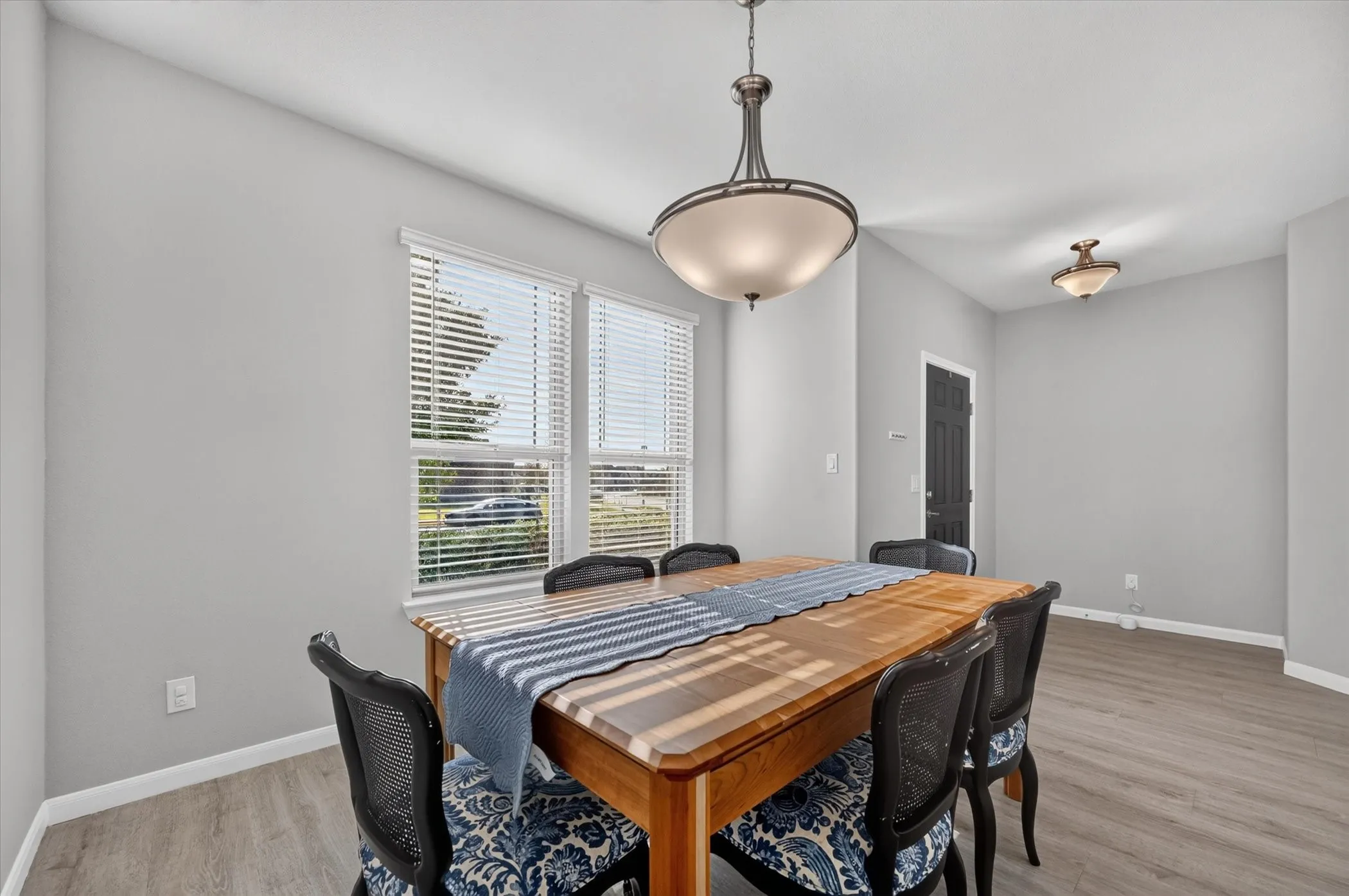 Single Family Residence For Sale in Collin County , 1017 Greywood Drive, Anna, Texas 75409, 4 Bedroom, 4 Bathroom, 2 Garage spaces, 2,650 Sqft, built in 2022, mls#21377894, Real Estate Agent in Anna, Homes For Sale in Collin county, Homes For Sale in Anna, Realtor in Anna Texas, Real Estate Brokerage Independent Realty Texas, Luminita Cordes Realtor
