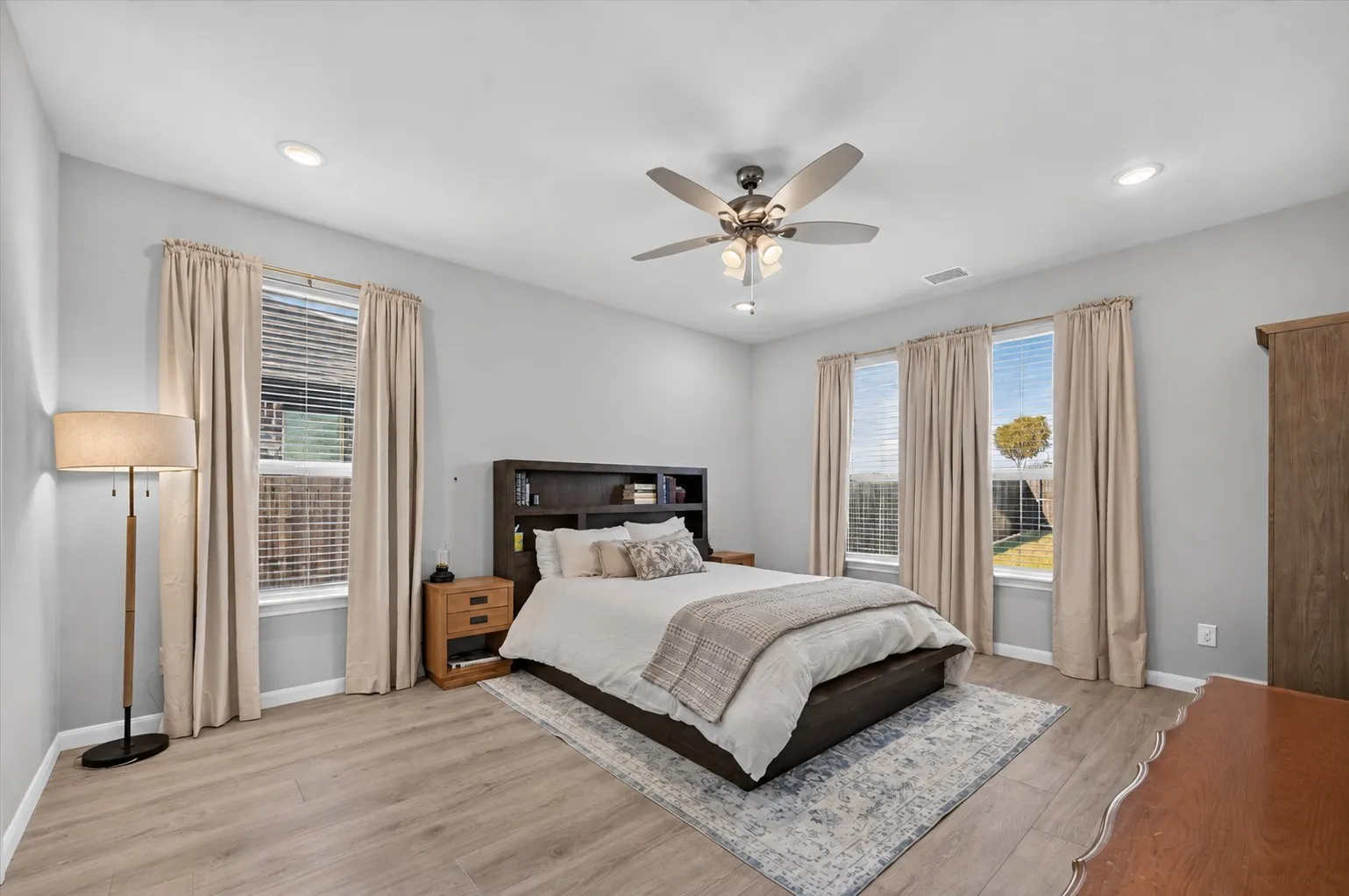 Single Family Residence For Sale in Collin County , 1017 Greywood Drive, Anna, Texas 75409, 4 Bedroom, 4 Bathroom, 2 Garage spaces, 2,650 Sqft, built in 2022, mls#21377894, Real Estate Agent in Anna, Homes For Sale in Collin county, Homes For Sale in Anna, Realtor in Anna Texas, Real Estate Brokerage Independent Realty Texas, Luminita Cordes Realtor