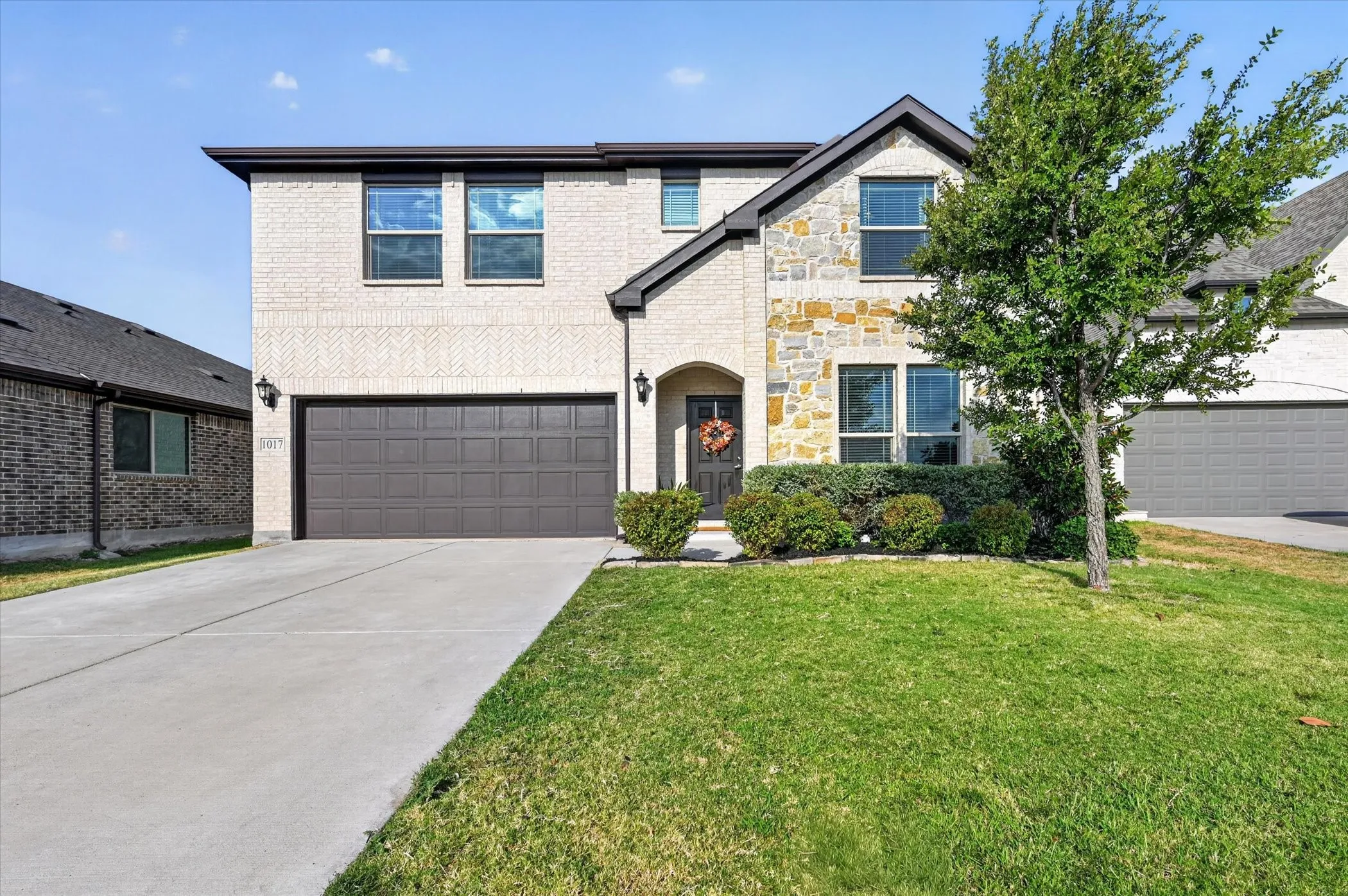 Single Family Residence For Sale in Collin County , 1017 Greywood Drive, Anna, Texas 75409, 4 Bedroom, 4 Bathroom, 2 Garage spaces, 2,650 Sqft, built in 2022, mls#21377894, Real Estate Agent in Anna, Homes For Sale in Collin county, Homes For Sale in Anna, Realtor in Anna Texas, Real Estate Brokerage Independent Realty Texas, Luminita Cordes Realtor