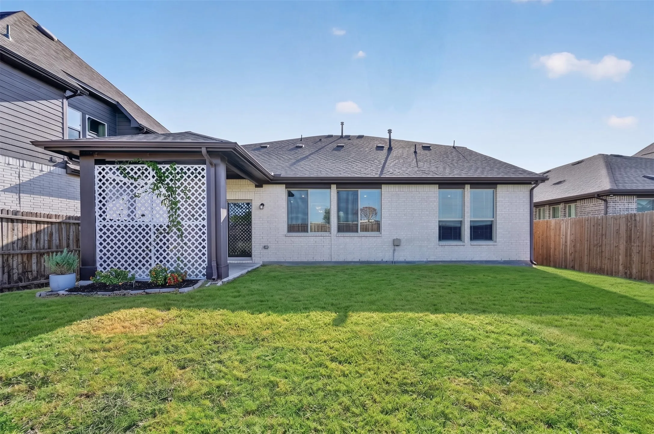 Single Family Residence For Sale in Collin County , 1017 Greywood Drive, Anna, Texas 75409, 4 Bedroom, 4 Bathroom, 2 Garage spaces, 2,650 Sqft, built in 2022, mls#21377894, Real Estate Agent in Anna, Homes For Sale in Collin county, Homes For Sale in Anna, Realtor in Anna Texas, Real Estate Brokerage Independent Realty Texas, Luminita Cordes Realtor