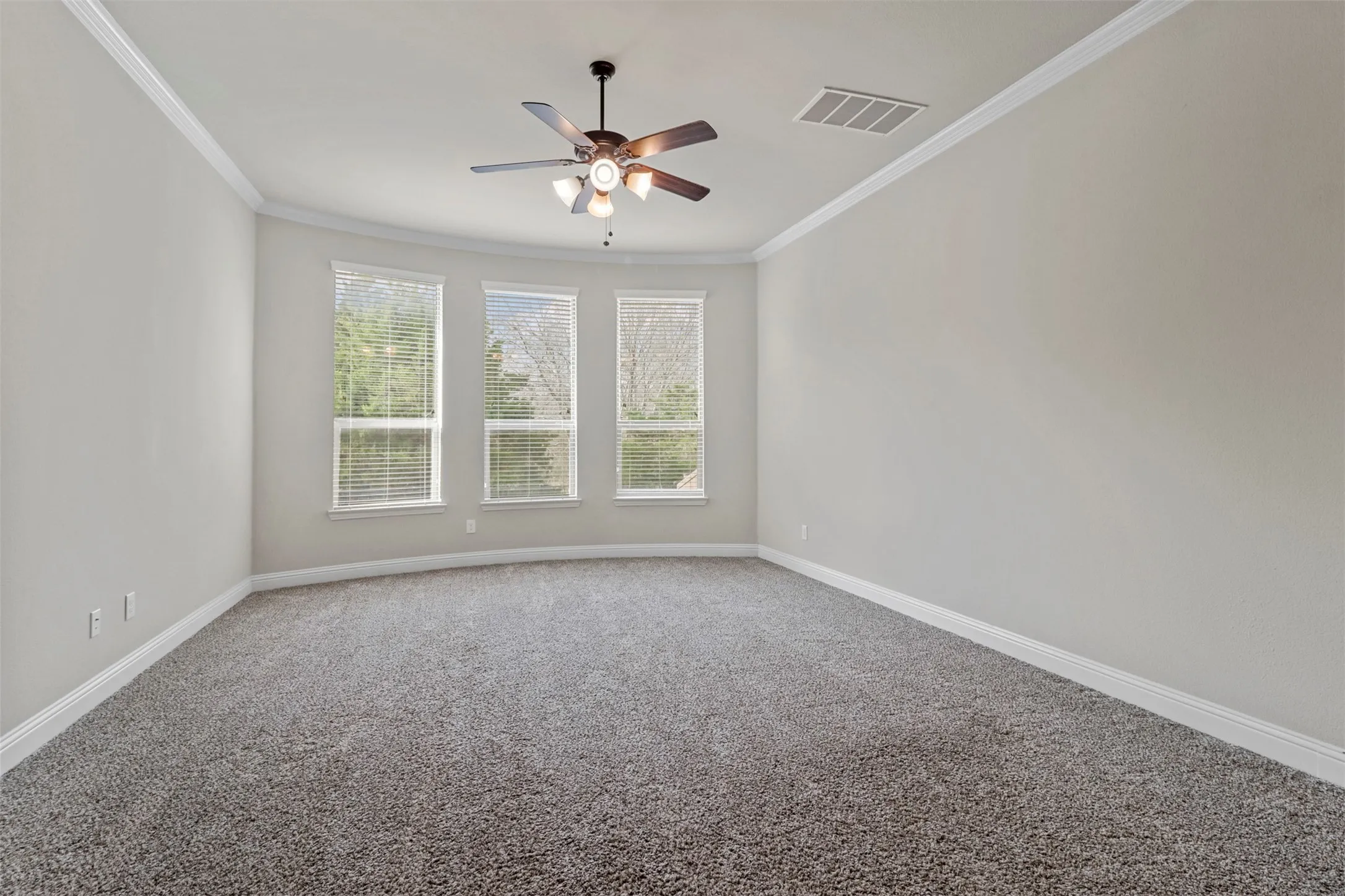 Single Family Residence For Rent in Rockwall County , 1603 Trowbridge Circle, Rockwall, Texas 75032, 3 Bedroom, 2 Bathroom, 2 Garage spaces, 1,967 Sqft, built in 2017, mls#21384627, Real Estate Agent in Rockwall, Homes For Rent in Rockwall county, Homes For Rent in Rockwall, Realtor in Rockwall Texas, Real Estate Brokerage Independent Realty Texas, Luminita Cordes Realtor