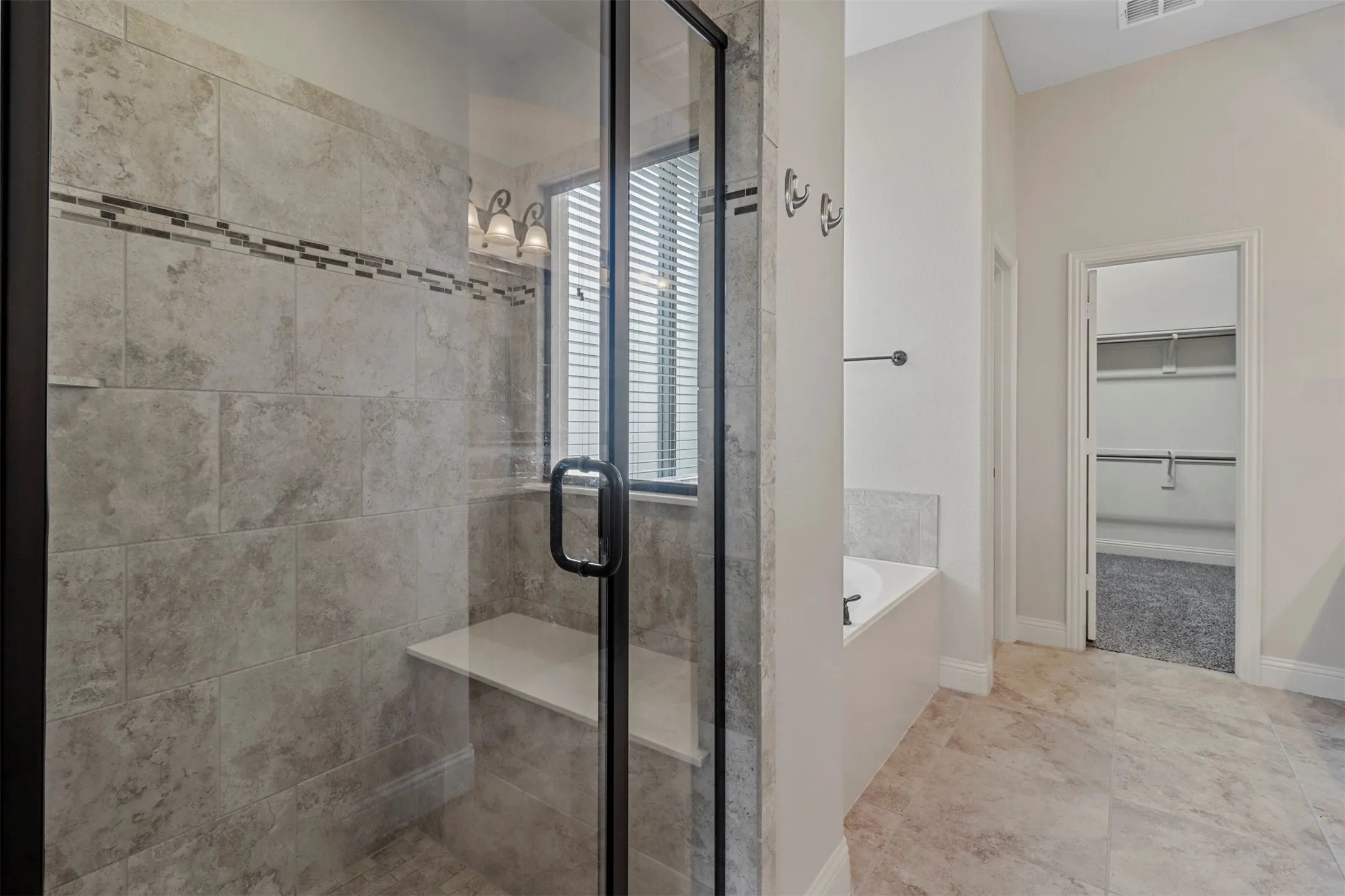 Single Family Residence For Rent in Rockwall County , 1603 Trowbridge Circle, Rockwall, Texas 75032, 3 Bedroom, 2 Bathroom, 2 Garage spaces, 1,967 Sqft, built in 2017, mls#21384627, Real Estate Agent in Rockwall, Homes For Rent in Rockwall county, Homes For Rent in Rockwall, Realtor in Rockwall Texas, Real Estate Brokerage Independent Realty Texas, Luminita Cordes Realtor