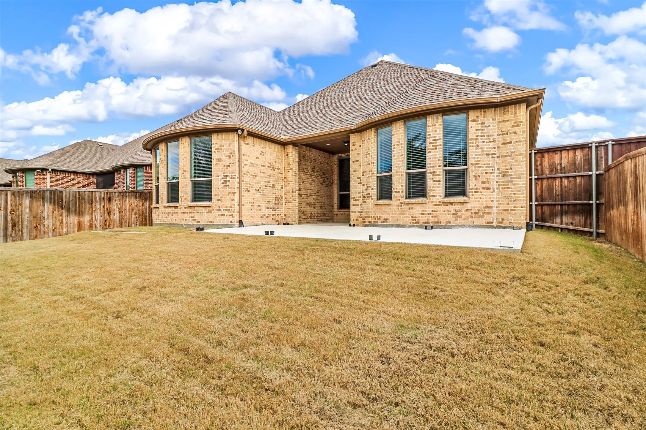 Single Family Residence For Rent in Rockwall County , 1603 Trowbridge Circle, Rockwall, Texas 75032, 3 Bedroom, 2 Bathroom, 2 Garage spaces, 1,967 Sqft, built in 2017, mls#21384627, Real Estate Agent in Rockwall, Homes For Rent in Rockwall county, Homes For Rent in Rockwall, Realtor in Rockwall Texas, Real Estate Brokerage Independent Realty Texas, Luminita Cordes Realtor