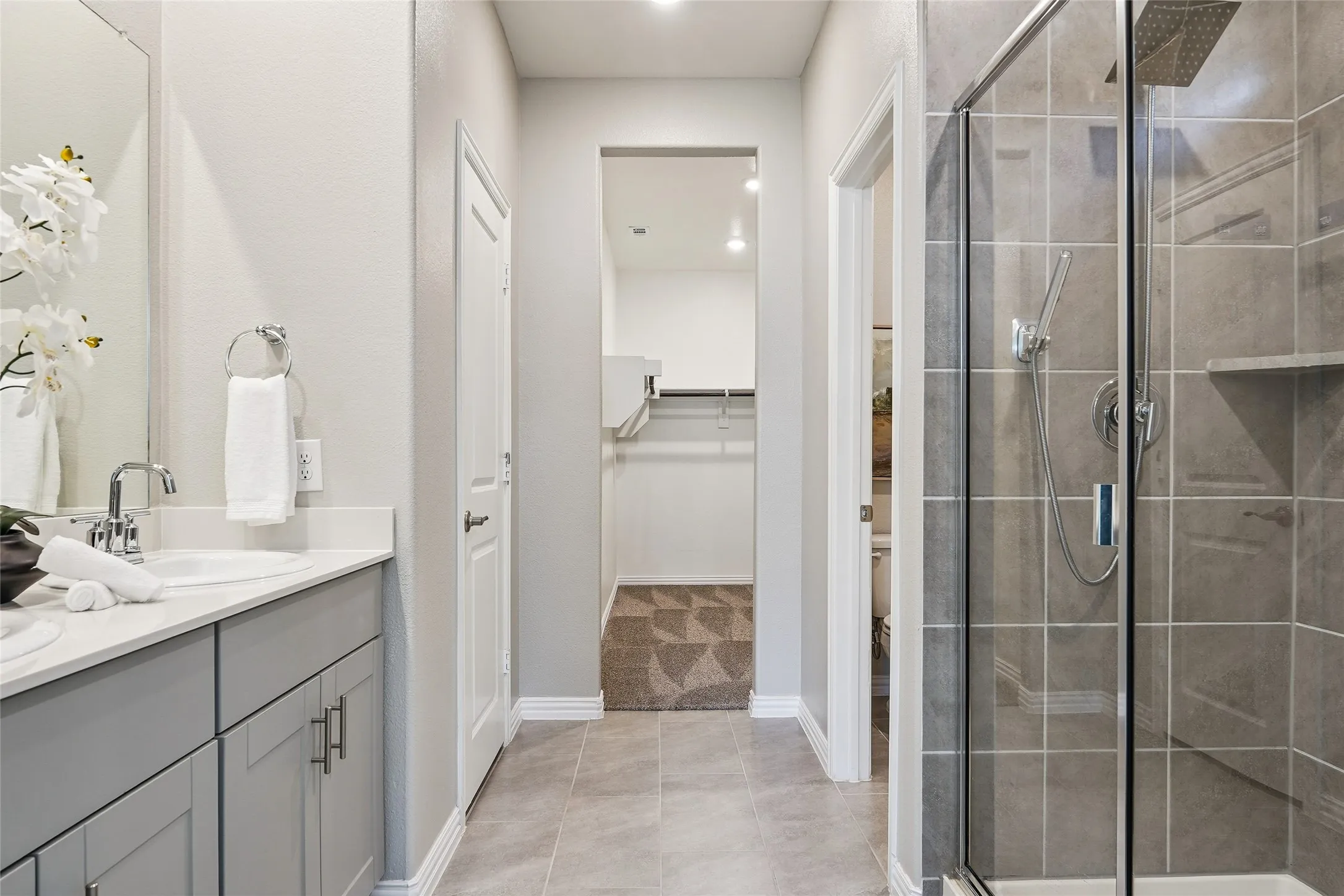 Single Family Residence For Sale in Collin County , 4925 Westhill Drive, Mc Kinney, Texas 75071, 4 Bedroom, 4 Bathroom, 2 Garage spaces, 2,097 Sqft, built in 2022, mls#21382129, Real Estate Agent in Mc Kinney, Homes For Sale in Collin county, Homes For Sale in Mc Kinney, Realtor in Mc Kinney Texas, Real Estate Brokerage Independent Realty Texas, Luminita Cordes Realtor