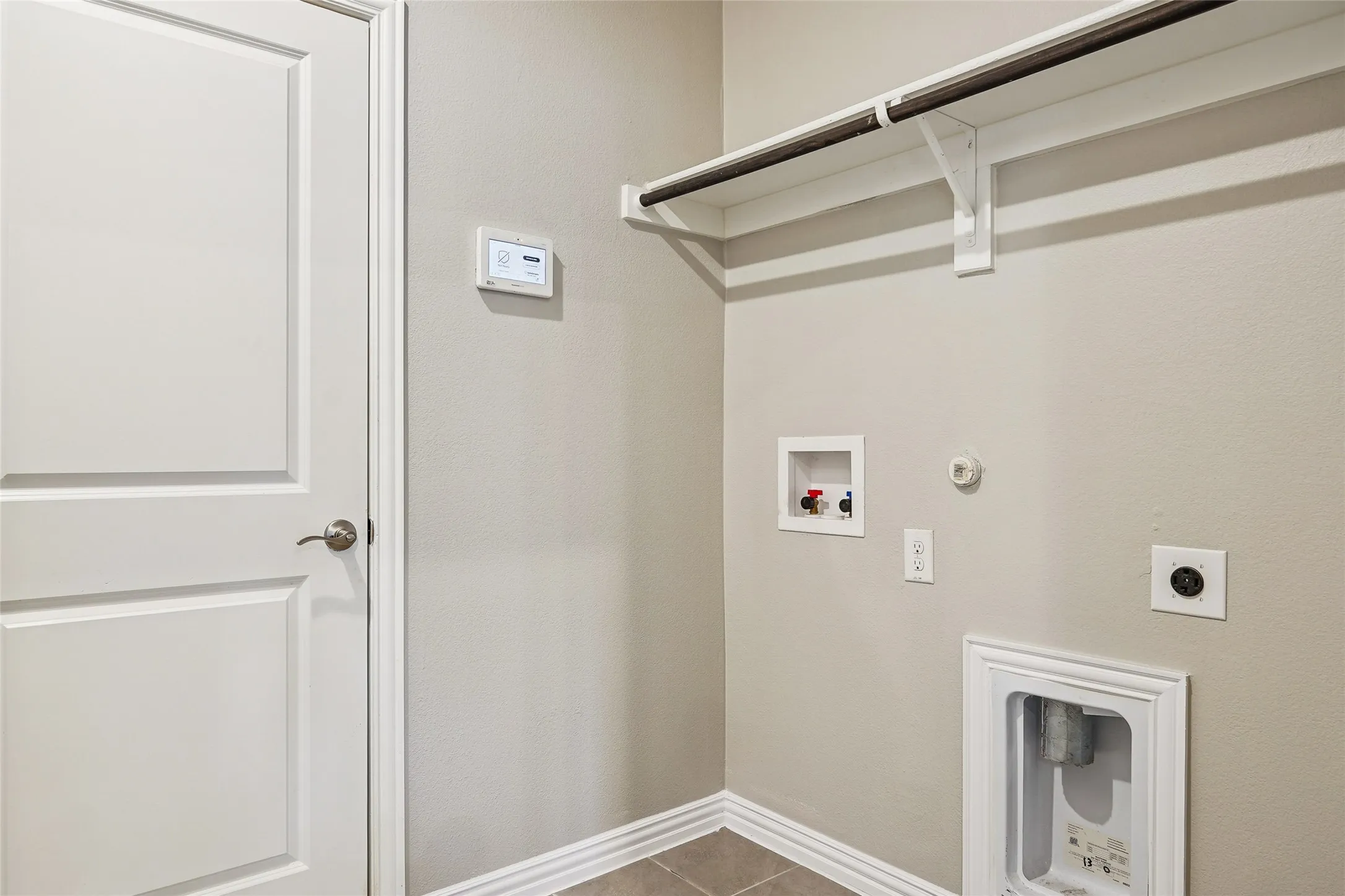 Single Family Residence For Sale in Collin County , 4925 Westhill Drive, Mc Kinney, Texas 75071, 4 Bedroom, 4 Bathroom, 2 Garage spaces, 2,097 Sqft, built in 2022, mls#21382129, Real Estate Agent in Mc Kinney, Homes For Sale in Collin county, Homes For Sale in Mc Kinney, Realtor in Mc Kinney Texas, Real Estate Brokerage Independent Realty Texas, Luminita Cordes Realtor