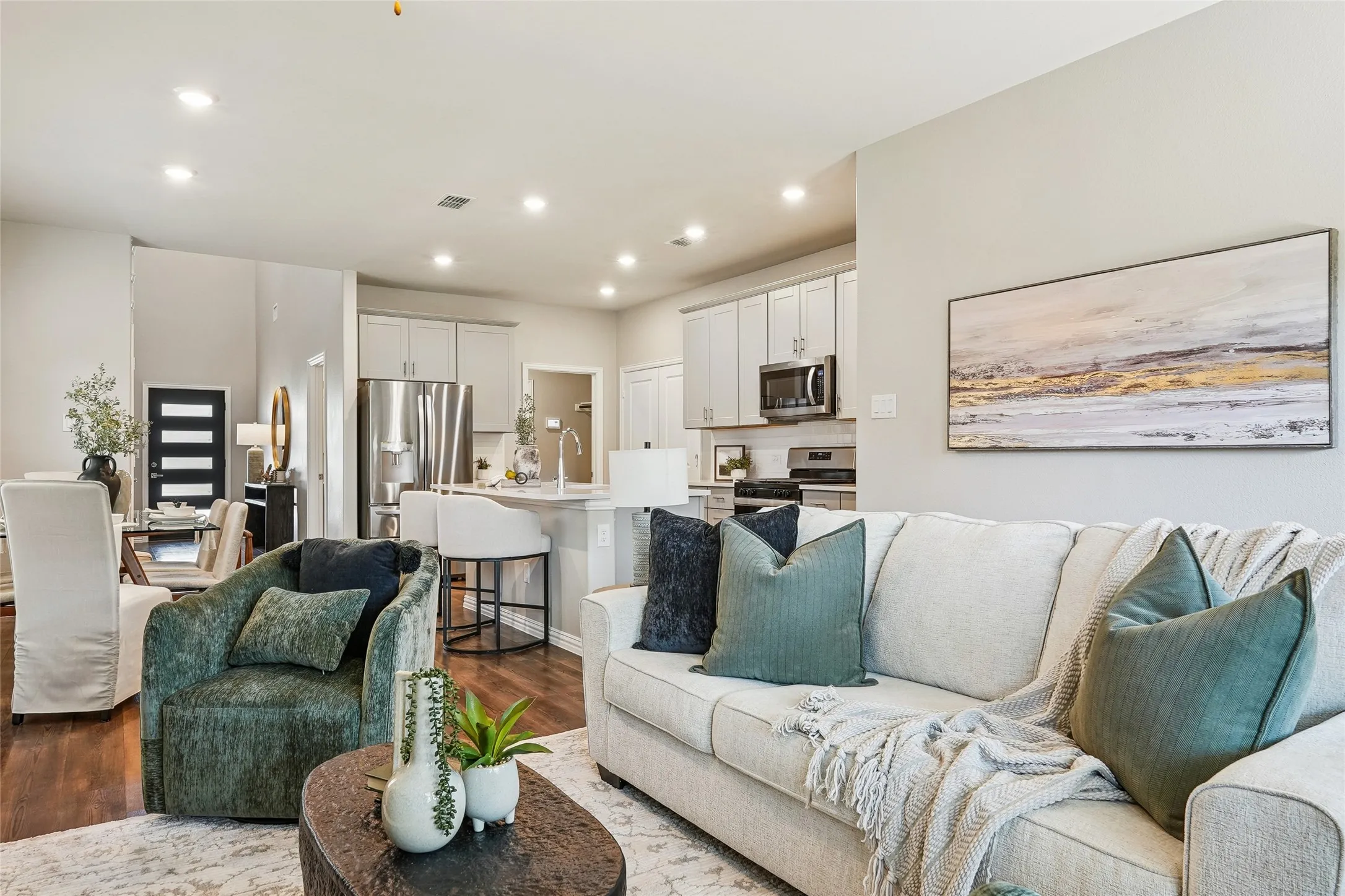 Single Family Residence For Sale in Collin County , 4925 Westhill Drive, Mc Kinney, Texas 75071, 4 Bedroom, 4 Bathroom, 2 Garage spaces, 2,097 Sqft, built in 2022, mls#21382129, Real Estate Agent in Mc Kinney, Homes For Sale in Collin county, Homes For Sale in Mc Kinney, Realtor in Mc Kinney Texas, Real Estate Brokerage Independent Realty Texas, Luminita Cordes Realtor