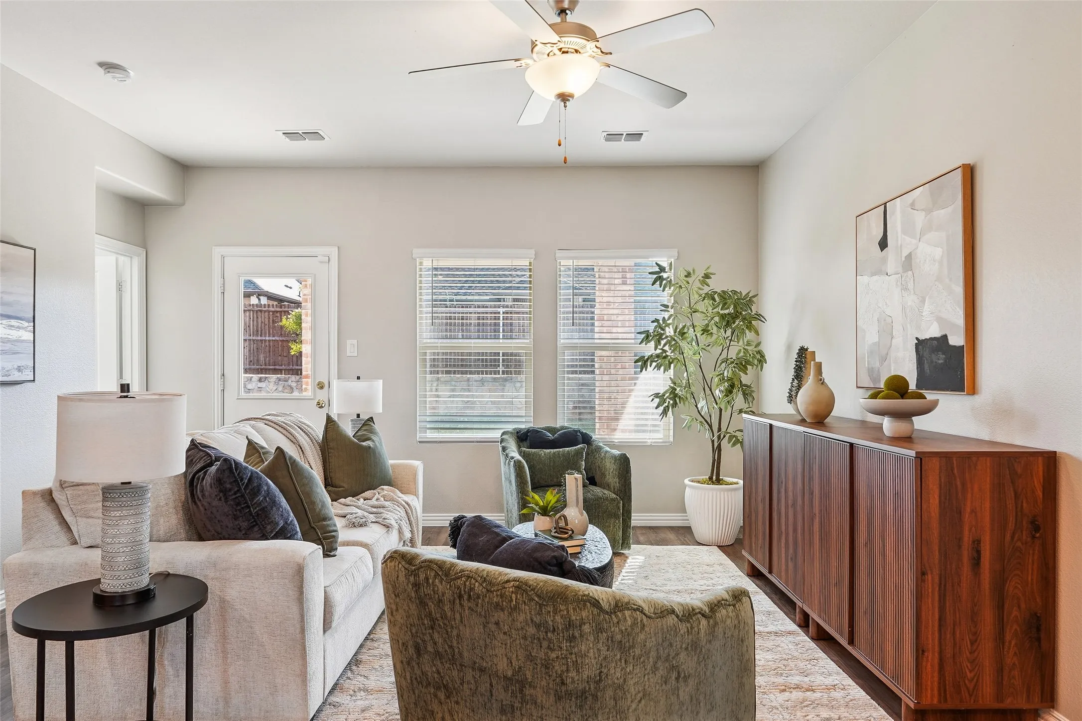 Single Family Residence For Sale in Collin County , 4925 Westhill Drive, Mc Kinney, Texas 75071, 4 Bedroom, 4 Bathroom, 2 Garage spaces, 2,097 Sqft, built in 2022, mls#21382129, Real Estate Agent in Mc Kinney, Homes For Sale in Collin county, Homes For Sale in Mc Kinney, Realtor in Mc Kinney Texas, Real Estate Brokerage Independent Realty Texas, Luminita Cordes Realtor