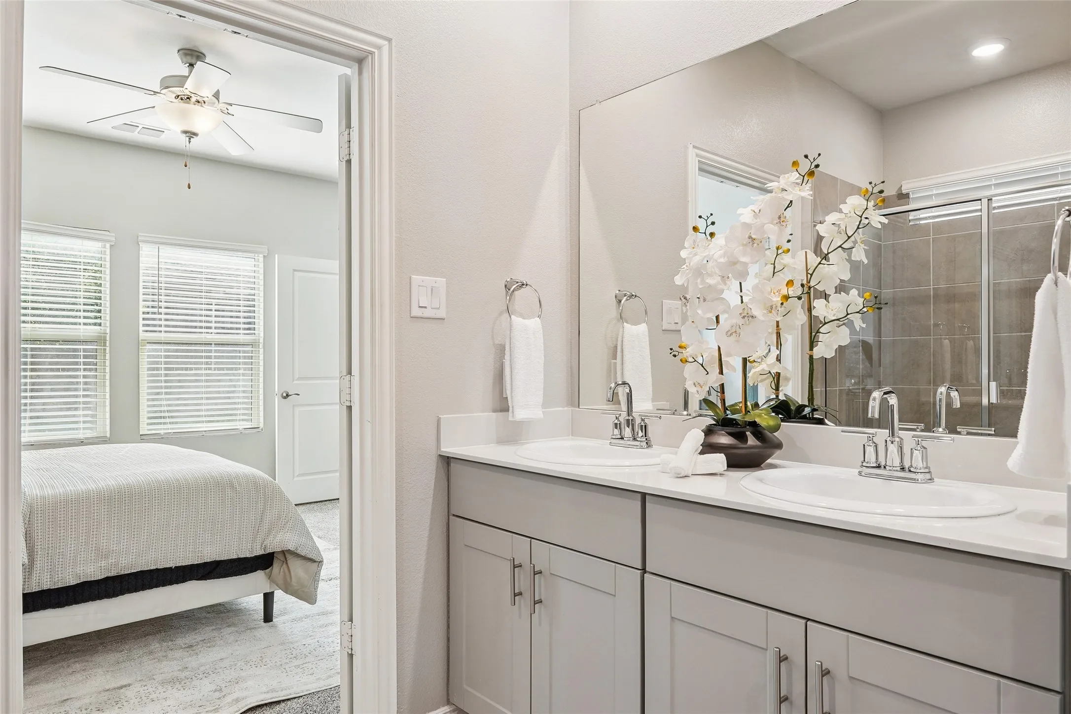 Single Family Residence For Sale in Collin County , 4925 Westhill Drive, Mc Kinney, Texas 75071, 4 Bedroom, 4 Bathroom, 2 Garage spaces, 2,097 Sqft, built in 2022, mls#21382129, Real Estate Agent in Mc Kinney, Homes For Sale in Collin county, Homes For Sale in Mc Kinney, Realtor in Mc Kinney Texas, Real Estate Brokerage Independent Realty Texas, Luminita Cordes Realtor