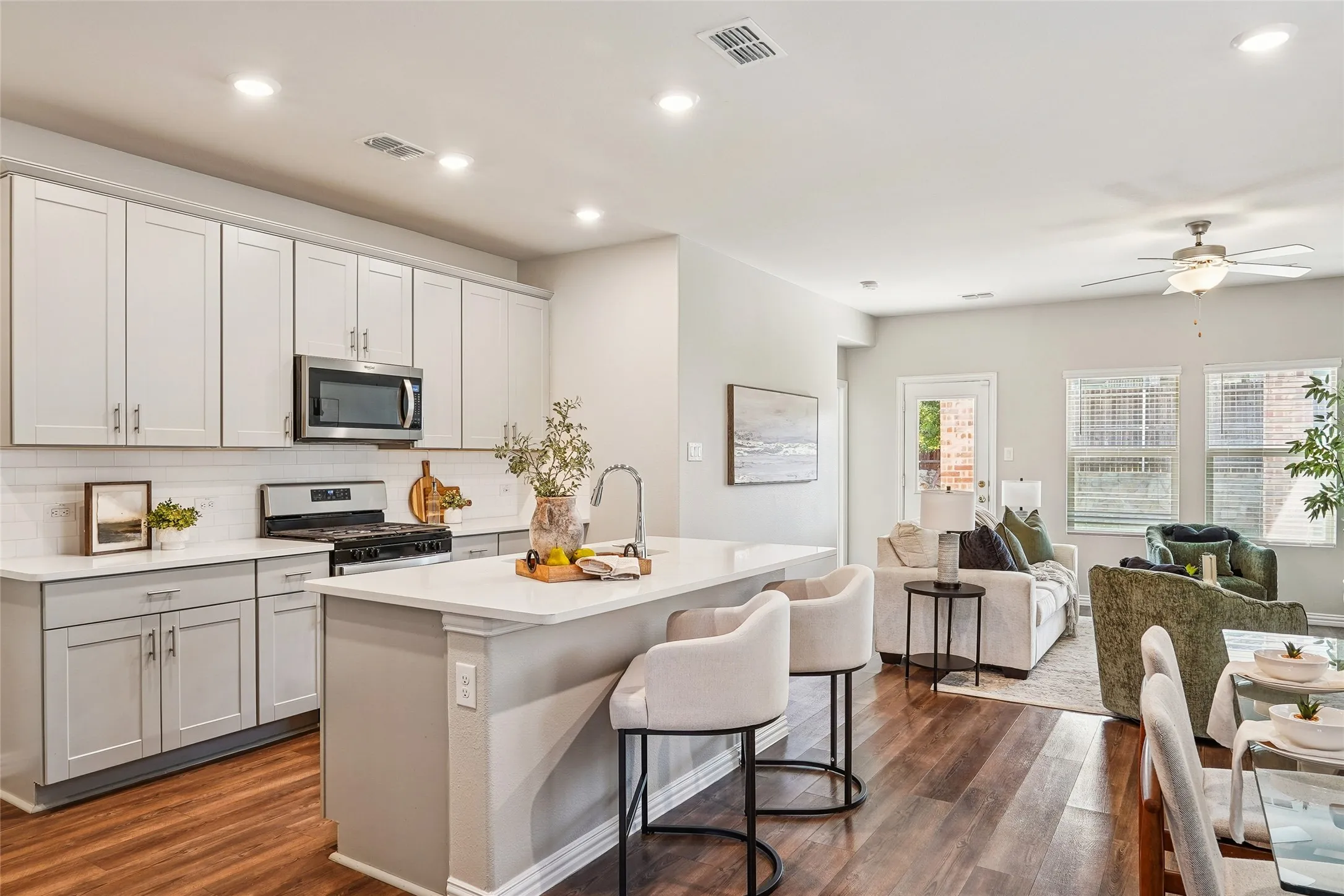 Single Family Residence For Sale in Collin County , 4925 Westhill Drive, Mc Kinney, Texas 75071, 4 Bedroom, 4 Bathroom, 2 Garage spaces, 2,097 Sqft, built in 2022, mls#21382129, Real Estate Agent in Mc Kinney, Homes For Sale in Collin county, Homes For Sale in Mc Kinney, Realtor in Mc Kinney Texas, Real Estate Brokerage Independent Realty Texas, Luminita Cordes Realtor