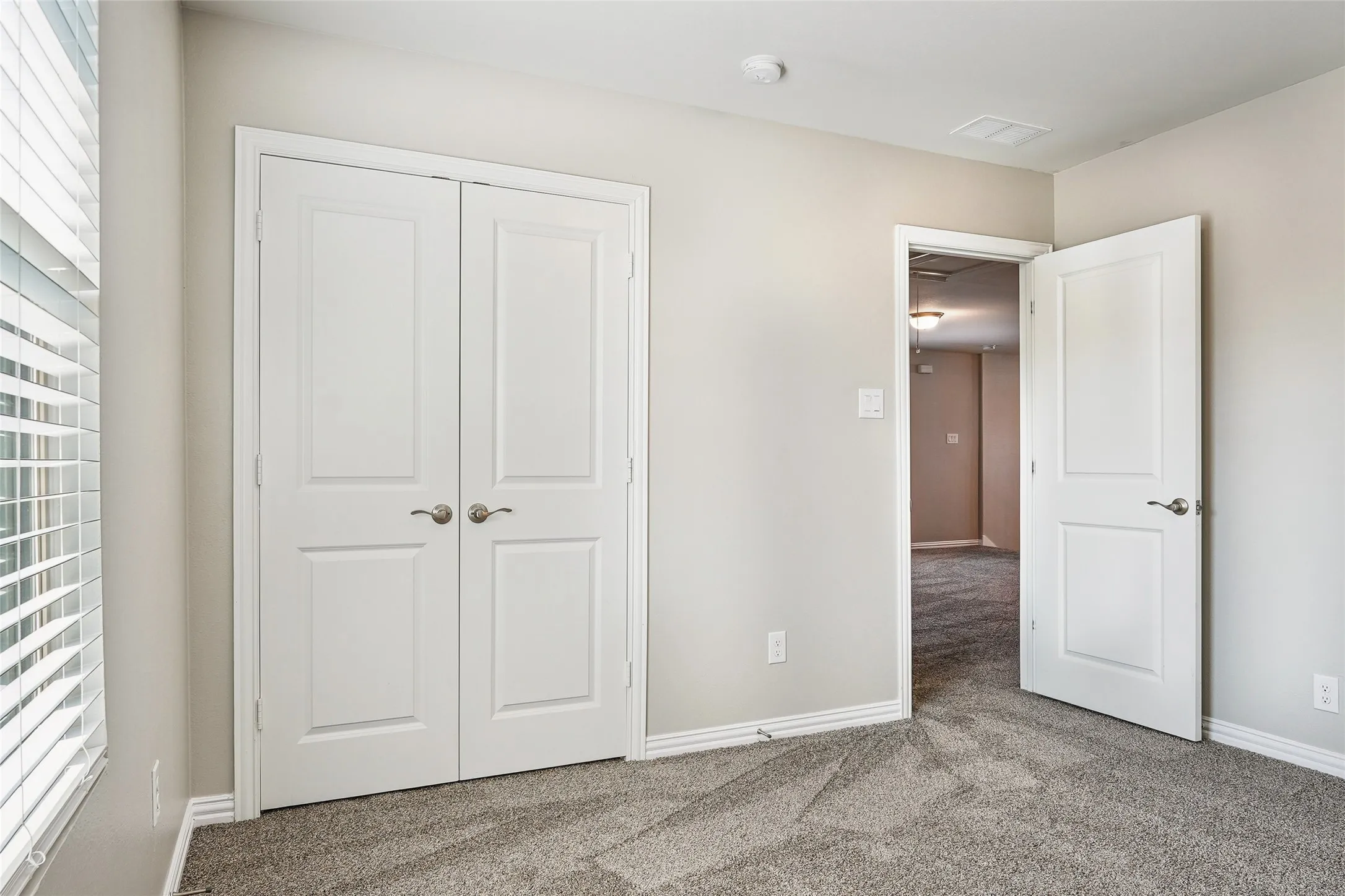 Single Family Residence For Sale in Collin County , 4925 Westhill Drive, Mc Kinney, Texas 75071, 4 Bedroom, 4 Bathroom, 2 Garage spaces, 2,097 Sqft, built in 2022, mls#21382129, Real Estate Agent in Mc Kinney, Homes For Sale in Collin county, Homes For Sale in Mc Kinney, Realtor in Mc Kinney Texas, Real Estate Brokerage Independent Realty Texas, Luminita Cordes Realtor