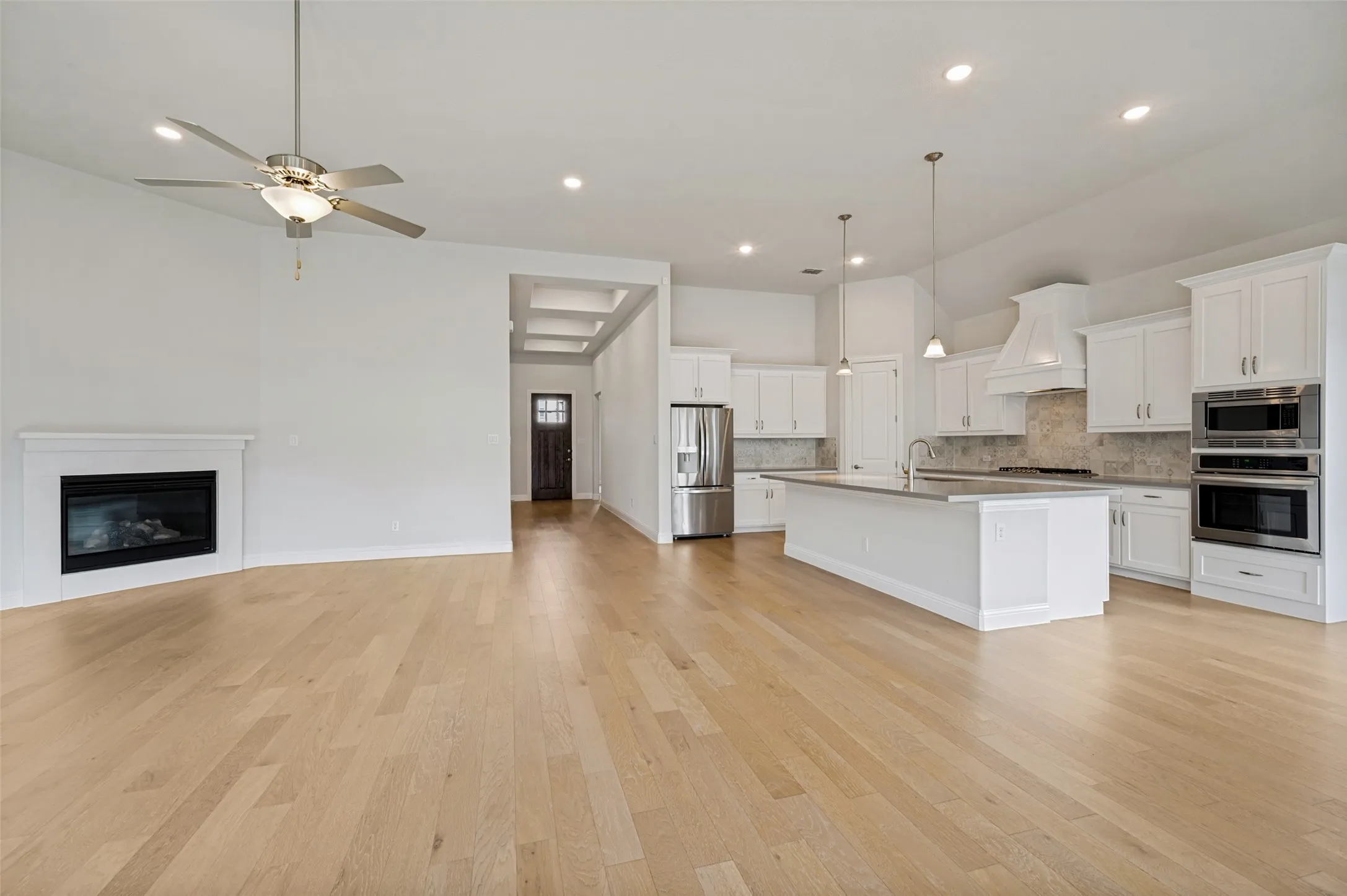 Single Family Residence For Rent in Denton County , 16616 Highland Drive, Celina, Texas 75009, 3 Bedroom, 3 Bathroom, 3 Garage spaces, 2,663 Sqft, built in 2021, mls#21382721, Real Estate Agent in Celina, Homes For Rent in Denton county, Homes For Rent in Celina, Realtor in Celina Texas, Real Estate Brokerage Independent Realty Texas, Luminita Cordes Realtor