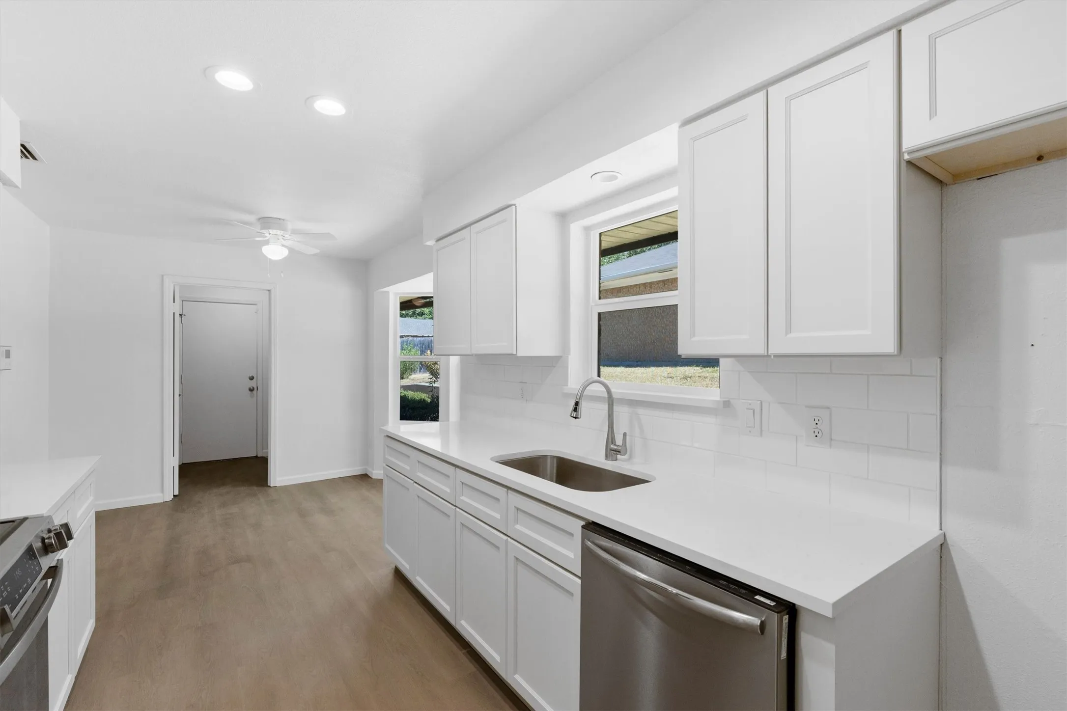 Kitchen, new Dishwasher!