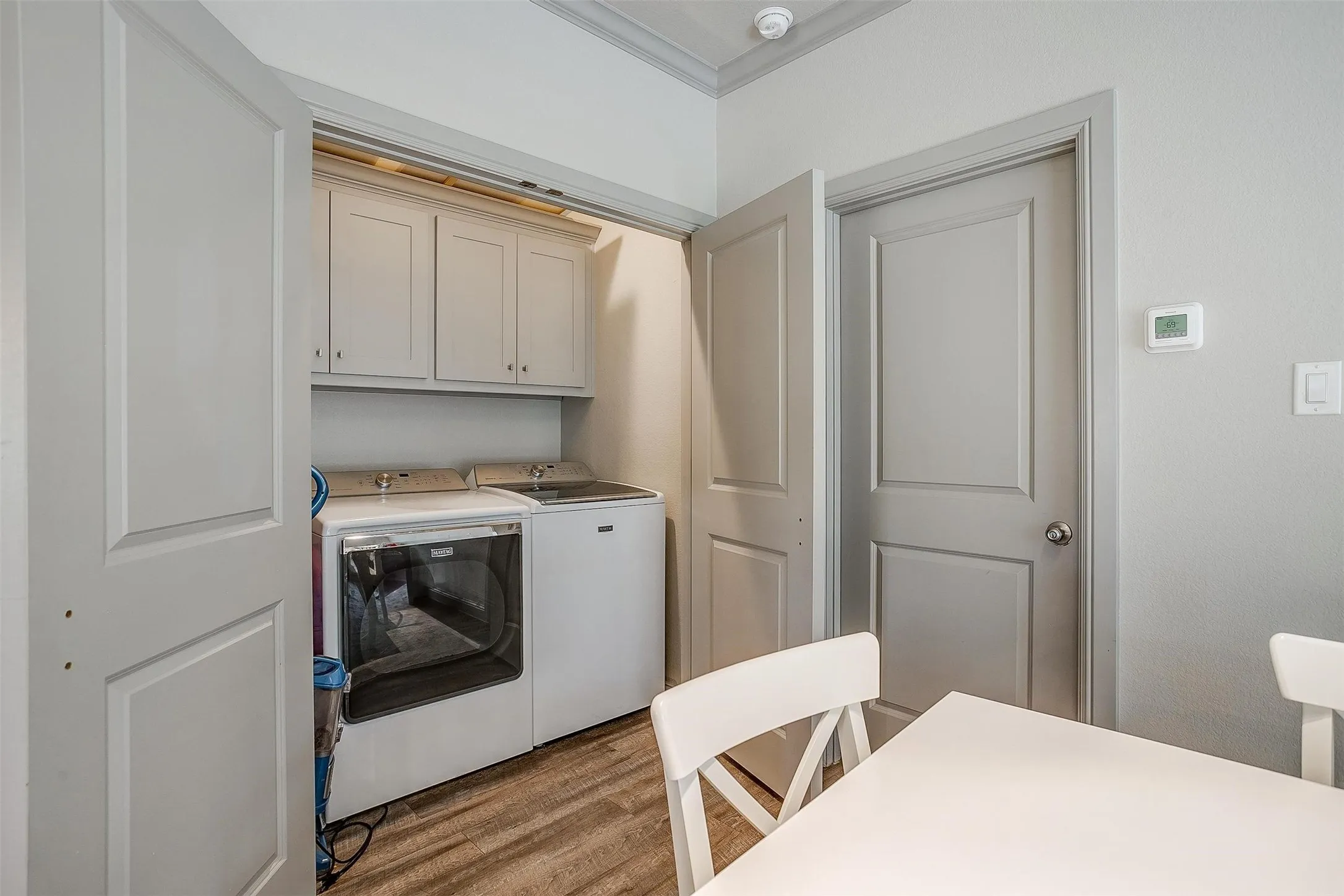 Duplex For Rent in Tarrant County , 2537 Mccart Avenue 2537, Fort Worth, Texas 76110, 5 Bedroom, 5 Bathroom, Garage spaces, 2,478 Sqft, built in 1946, mls#21384607, Real Estate Agent in Fort Worth, Homes For Rent in Tarrant county, Homes For Rent in Fort Worth, Realtor in Fort Worth Texas, Real Estate Brokerage Independent Realty Texas, Luminita Cordes Realtor