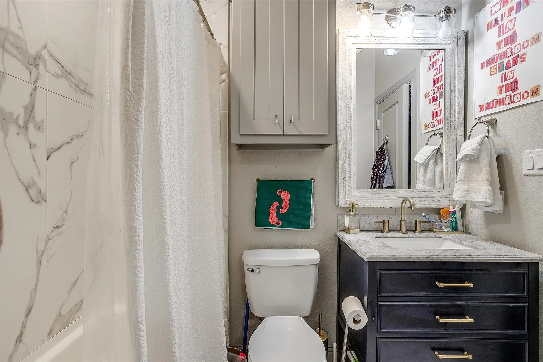 Duplex For Rent in Tarrant County , 2537 Mccart Avenue 2537, Fort Worth, Texas 76110, 5 Bedroom, 5 Bathroom, Garage spaces, 2,478 Sqft, built in 1946, mls#21384607, Real Estate Agent in Fort Worth, Homes For Rent in Tarrant county, Homes For Rent in Fort Worth, Realtor in Fort Worth Texas, Real Estate Brokerage Independent Realty Texas, Luminita Cordes Realtor