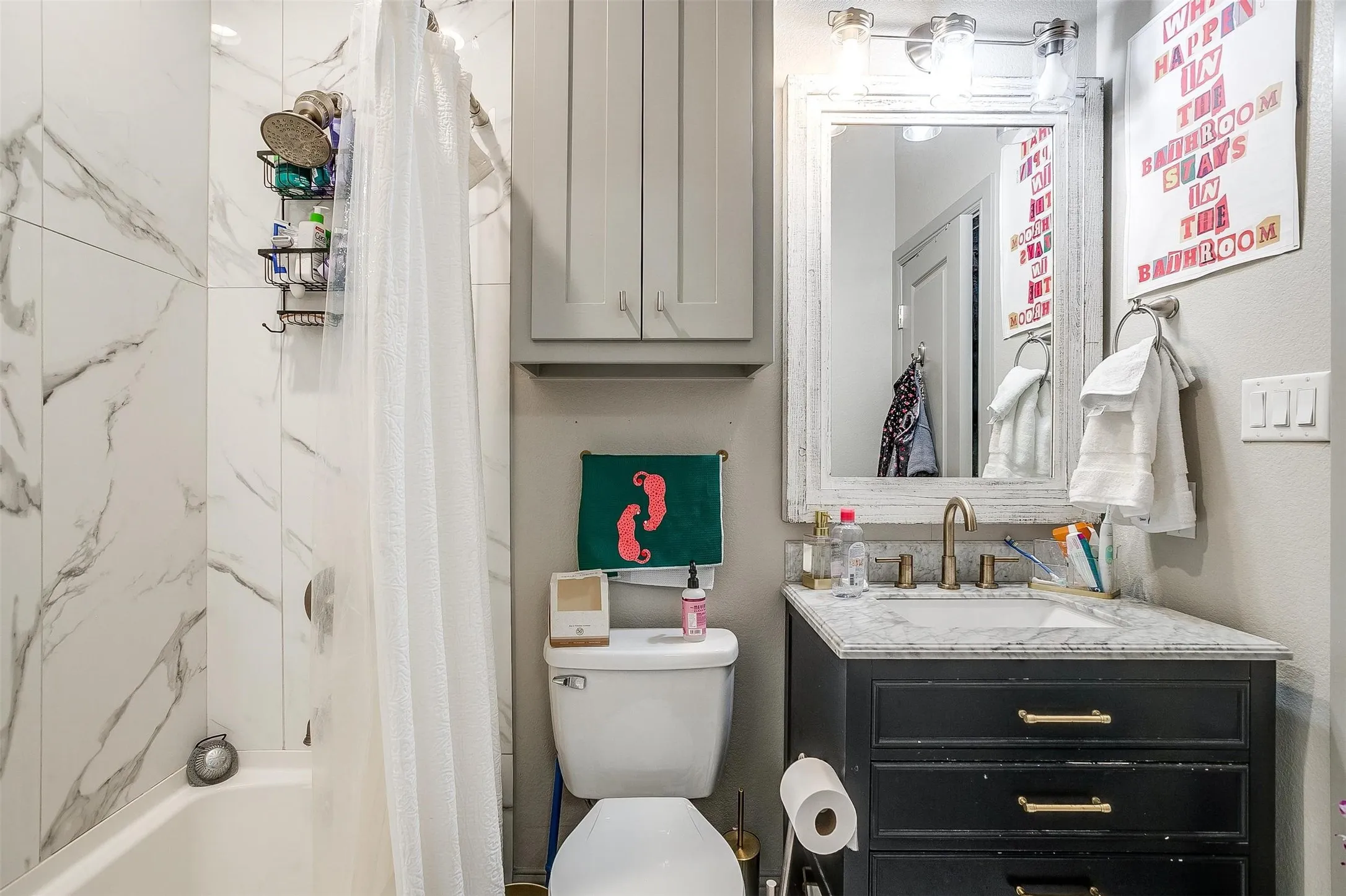 Duplex For Rent in Tarrant County , 2537 Mccart Avenue 2537, Fort Worth, Texas 76110, 5 Bedroom, 5 Bathroom, Garage spaces, 2,478 Sqft, built in 1946, mls#21384607, Real Estate Agent in Fort Worth, Homes For Rent in Tarrant county, Homes For Rent in Fort Worth, Realtor in Fort Worth Texas, Real Estate Brokerage Independent Realty Texas, Luminita Cordes Realtor