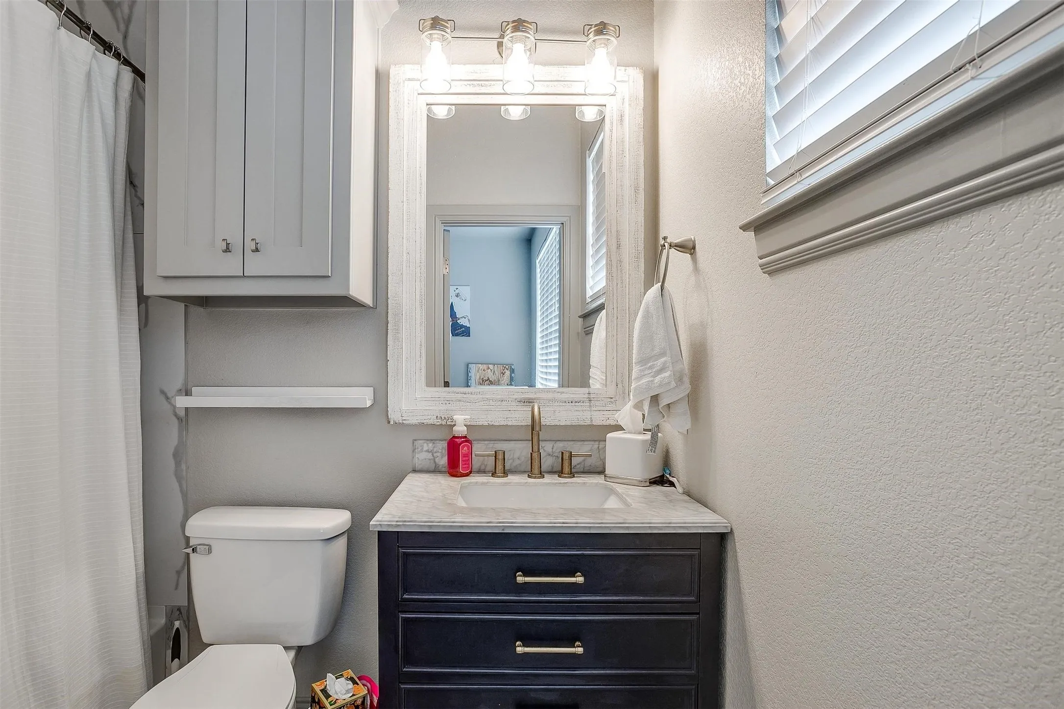 Duplex For Rent in Tarrant County , 2537 Mccart Avenue 2537, Fort Worth, Texas 76110, 5 Bedroom, 5 Bathroom, Garage spaces, 2,478 Sqft, built in 1946, mls#21384607, Real Estate Agent in Fort Worth, Homes For Rent in Tarrant county, Homes For Rent in Fort Worth, Realtor in Fort Worth Texas, Real Estate Brokerage Independent Realty Texas, Luminita Cordes Realtor