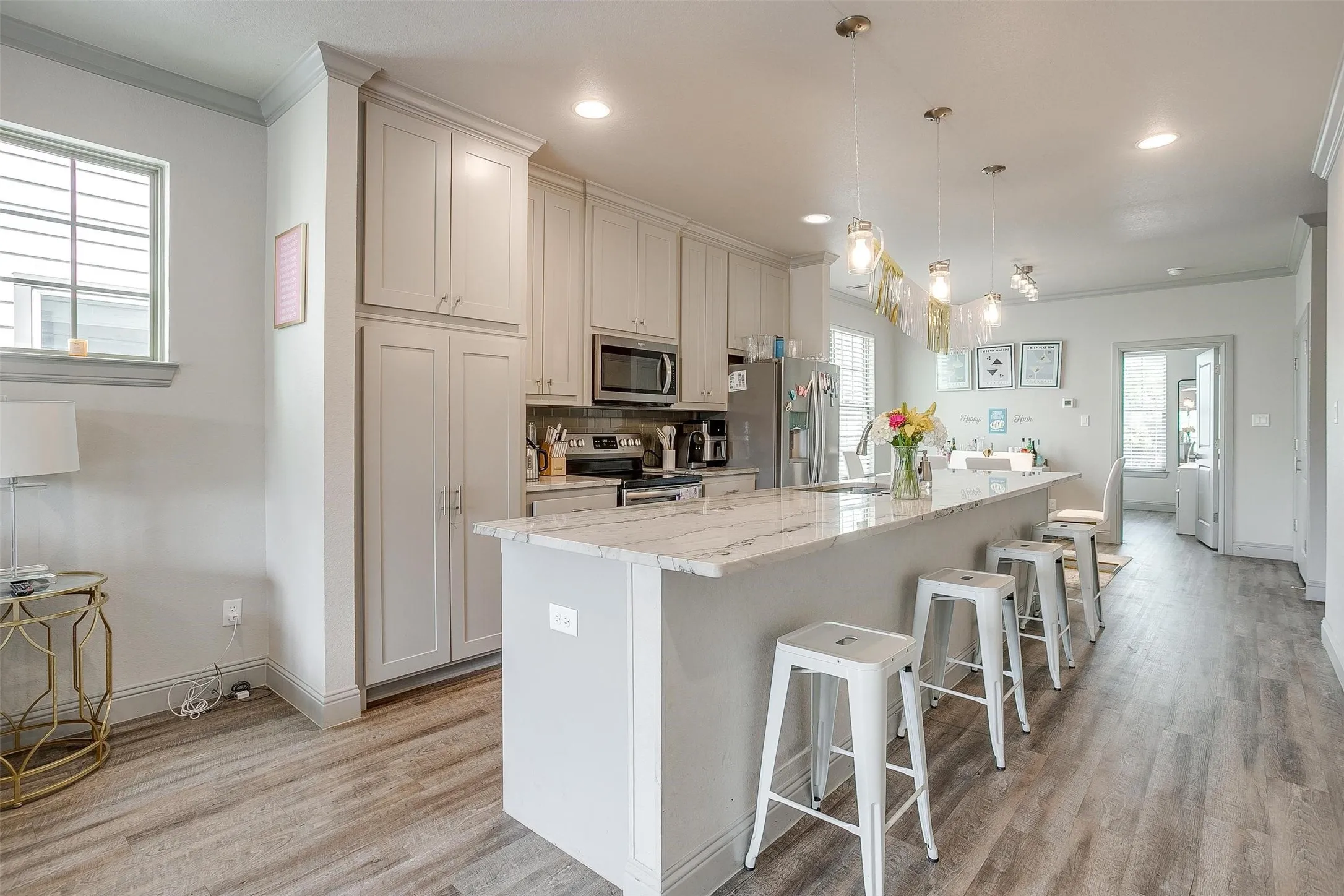 Duplex For Rent in Tarrant County , 2537 Mccart Avenue 2537, Fort Worth, Texas 76110, 5 Bedroom, 5 Bathroom, Garage spaces, 2,478 Sqft, built in 1946, mls#21384607, Real Estate Agent in Fort Worth, Homes For Rent in Tarrant county, Homes For Rent in Fort Worth, Realtor in Fort Worth Texas, Real Estate Brokerage Independent Realty Texas, Luminita Cordes Realtor