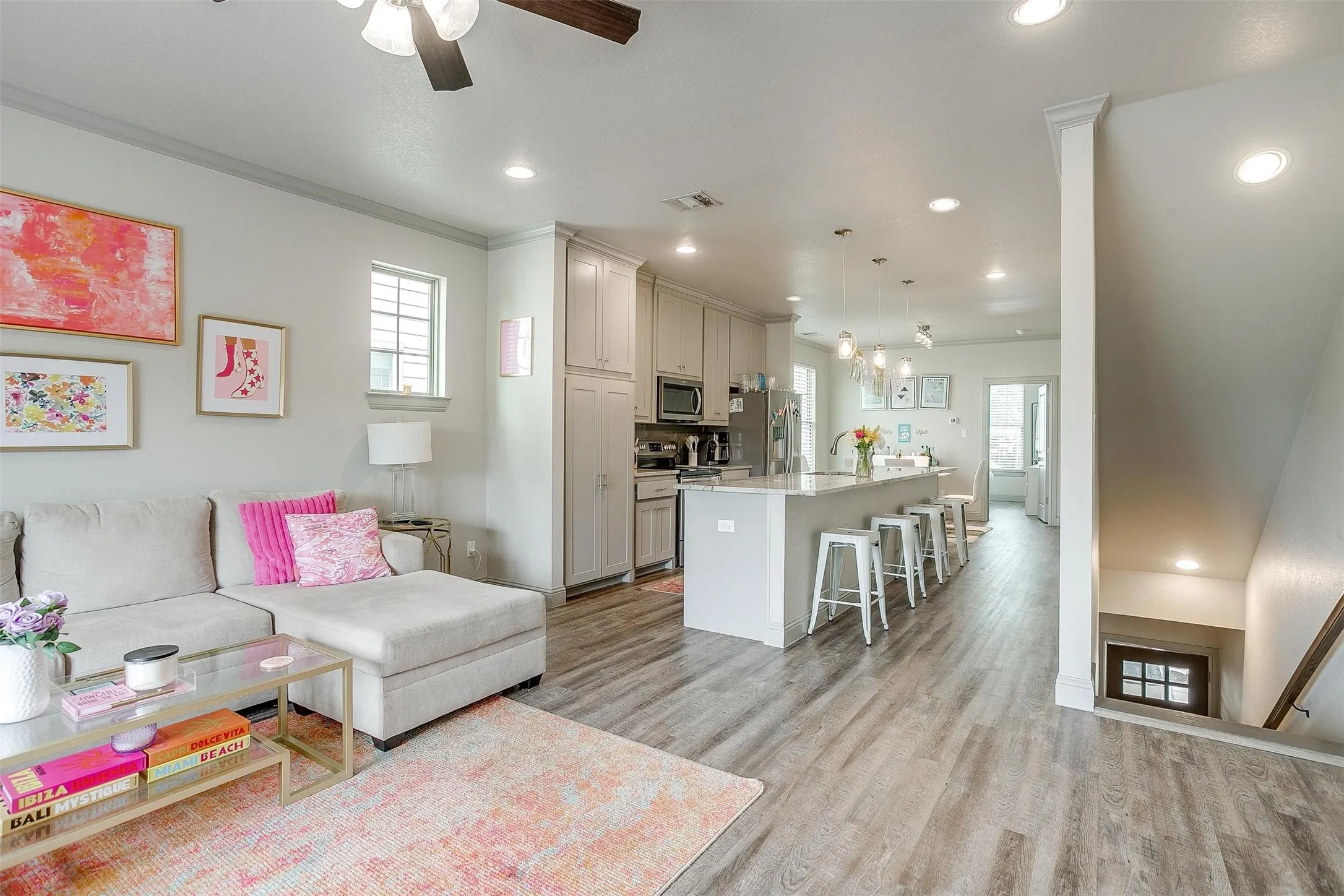Duplex For Rent in Tarrant County , 2537 Mccart Avenue 2537, Fort Worth, Texas 76110, 5 Bedroom, 5 Bathroom, Garage spaces, 2,478 Sqft, built in 1946, mls#21384607, Real Estate Agent in Fort Worth, Homes For Rent in Tarrant county, Homes For Rent in Fort Worth, Realtor in Fort Worth Texas, Real Estate Brokerage Independent Realty Texas, Luminita Cordes Realtor