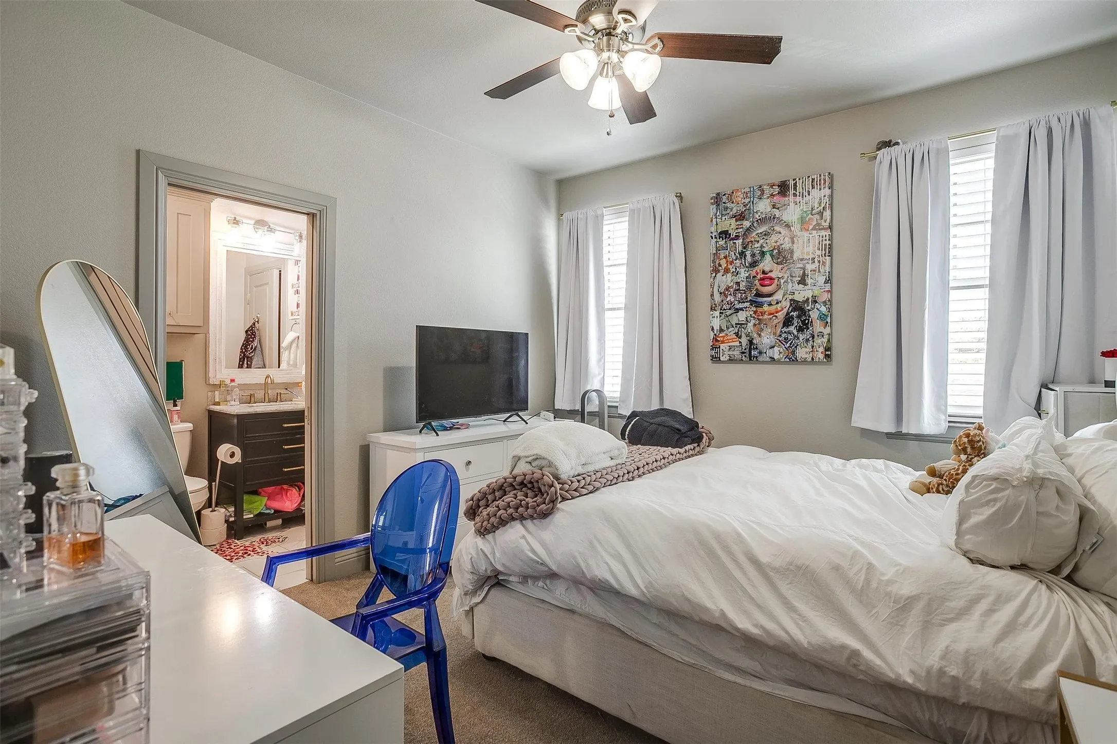 Duplex For Rent in Tarrant County , 2537 Mccart Avenue 2537, Fort Worth, Texas 76110, 5 Bedroom, 5 Bathroom, Garage spaces, 2,478 Sqft, built in 1946, mls#21384607, Real Estate Agent in Fort Worth, Homes For Rent in Tarrant county, Homes For Rent in Fort Worth, Realtor in Fort Worth Texas, Real Estate Brokerage Independent Realty Texas, Luminita Cordes Realtor