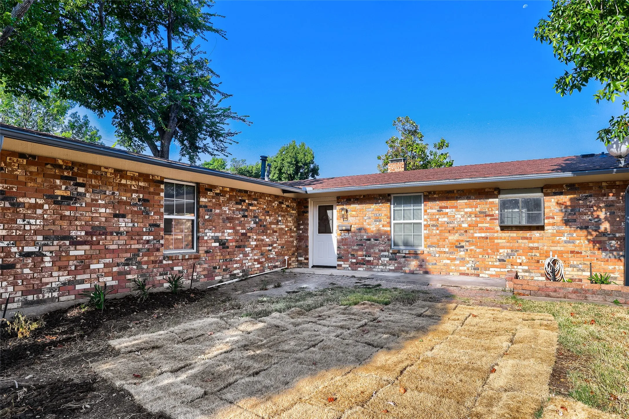 Single Family Residence For Sale in Dallas County , 741 Greenhaven Drive, Richardson, Texas 75080, 3 Bedroom, 2 Bathroom, 2 Garage spaces, 1,512 Sqft, built in 1963, mls#21376178, Real Estate Agent in Richardson, Homes For Sale in Dallas county, Homes For Sale in Richardson, Realtor in Richardson Texas, Real Estate Brokerage Independent Realty Texas, Luminita Cordes Realtor