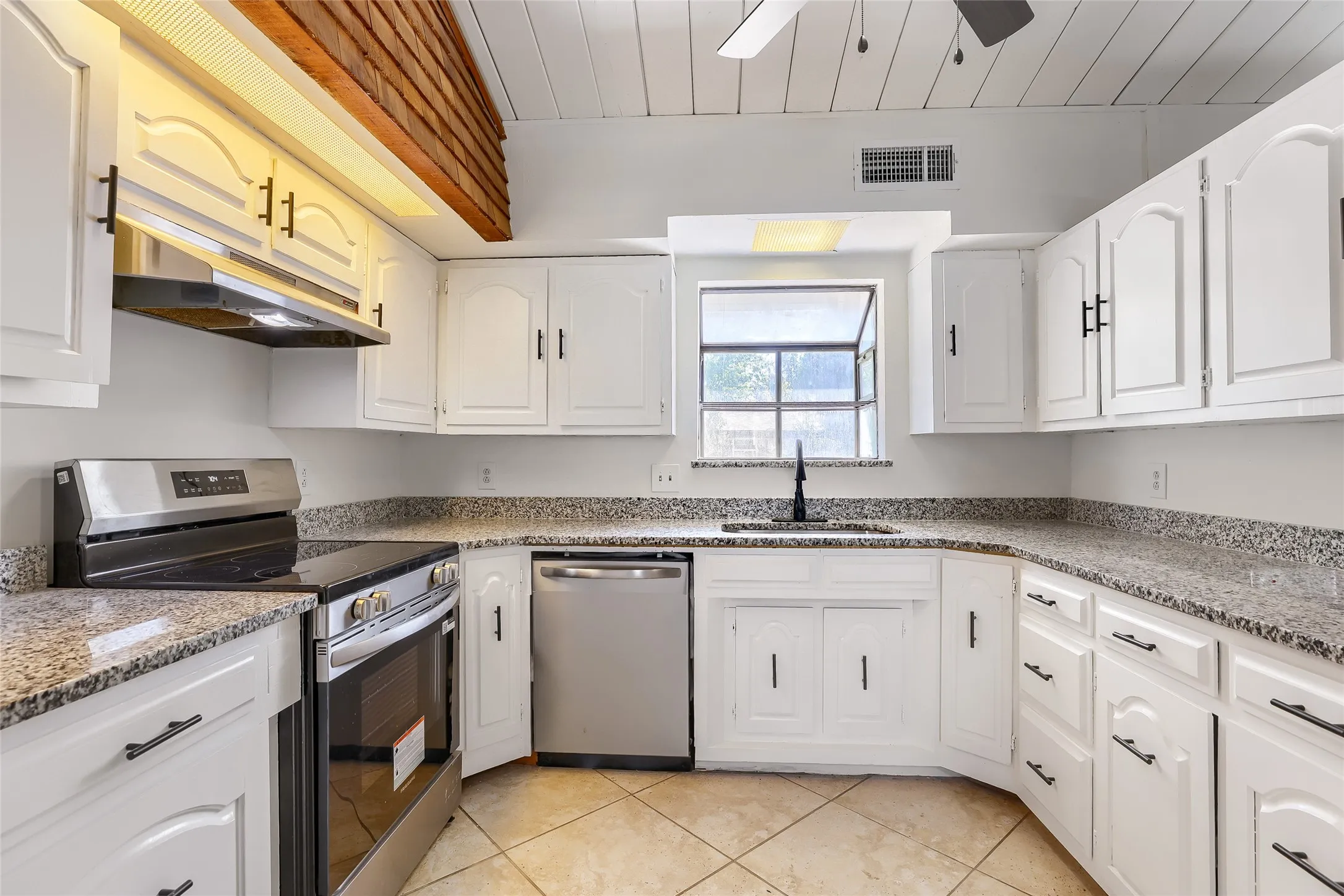 Single Family Residence For Sale in Dallas County , 741 Greenhaven Drive, Richardson, Texas 75080, 3 Bedroom, 2 Bathroom, 2 Garage spaces, 1,512 Sqft, built in 1963, mls#21376178, Real Estate Agent in Richardson, Homes For Sale in Dallas county, Homes For Sale in Richardson, Realtor in Richardson Texas, Real Estate Brokerage Independent Realty Texas, Luminita Cordes Realtor